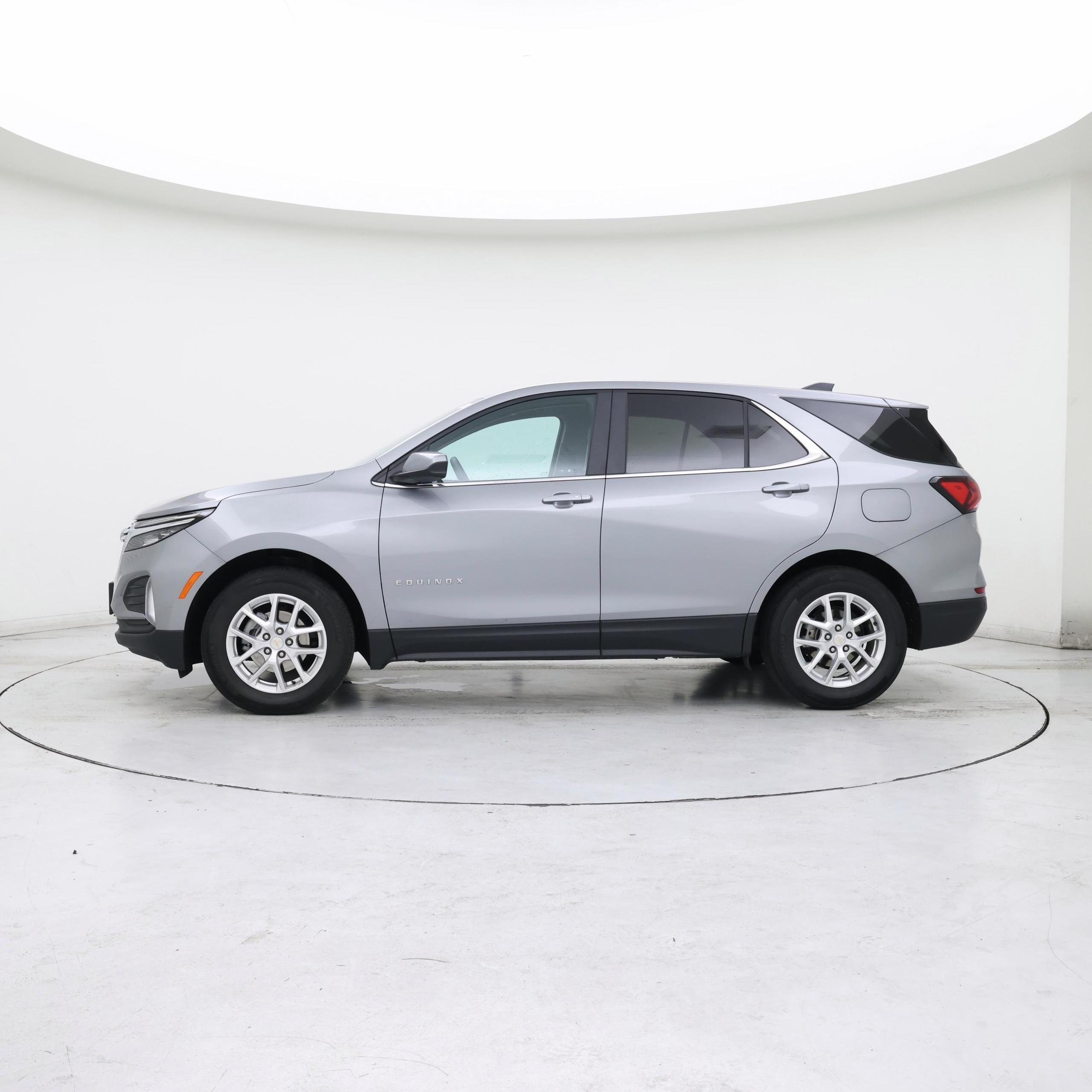 Thumbnail: 2024 Chevrolet Equinox - 3