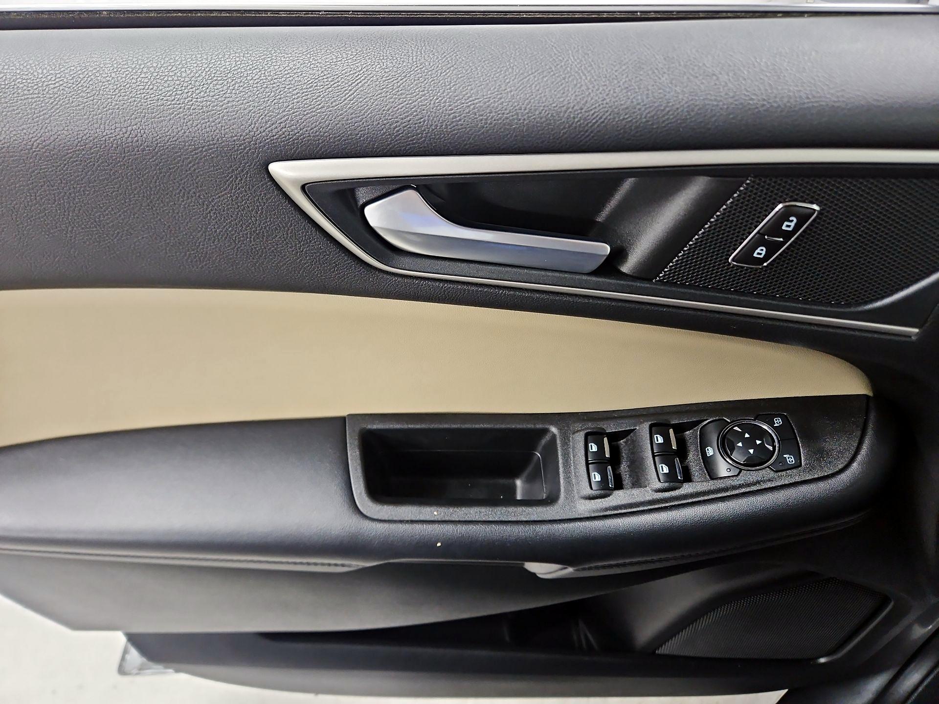 Thumbnail: 2023 Ford Edge - 12