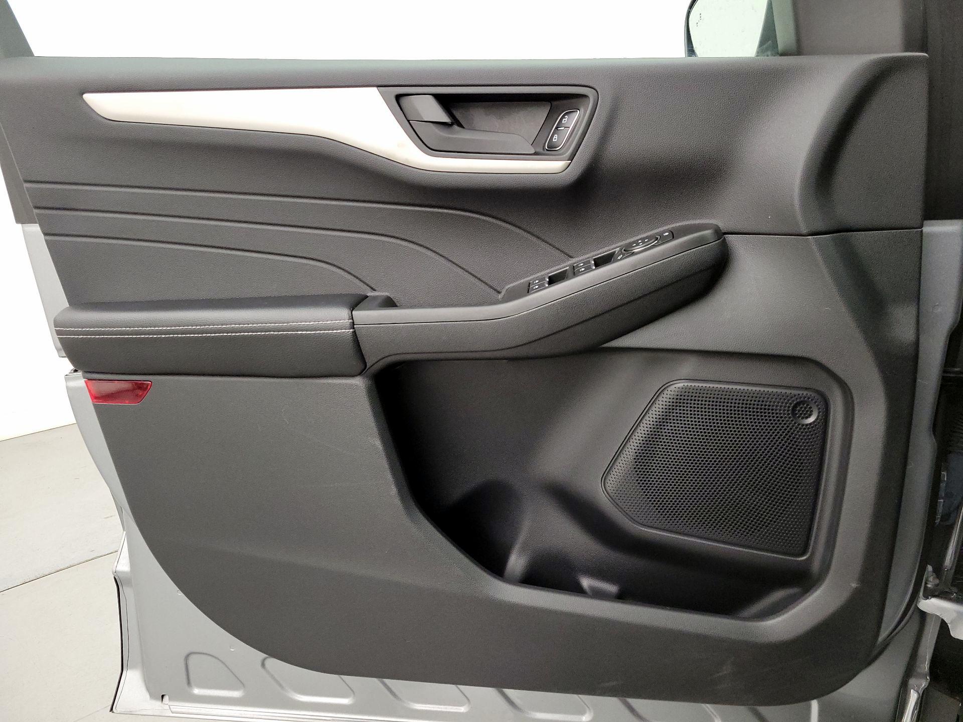 Thumbnail: 2021 Ford Escape - 12