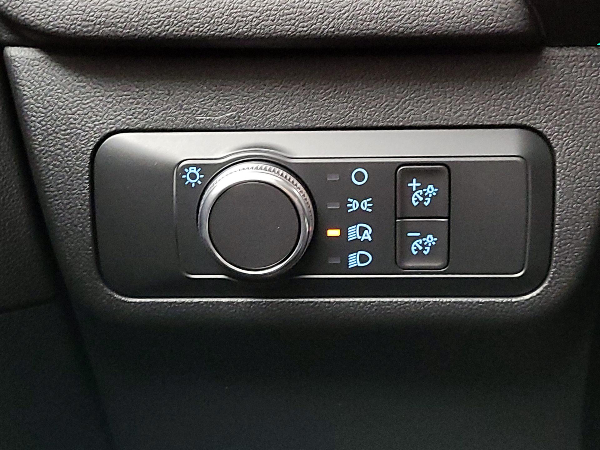 Thumbnail: 2021 Ford Escape - 13