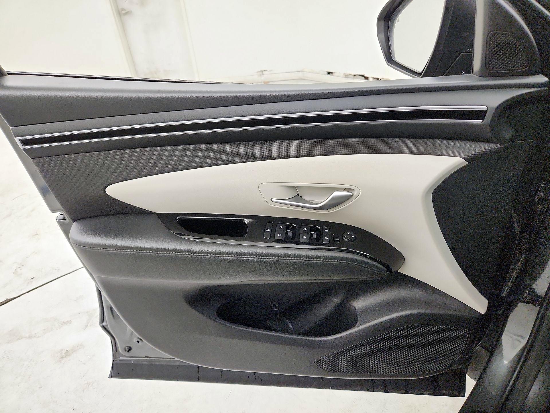 Thumbnail: 2023 Hyundai Tucson - 12