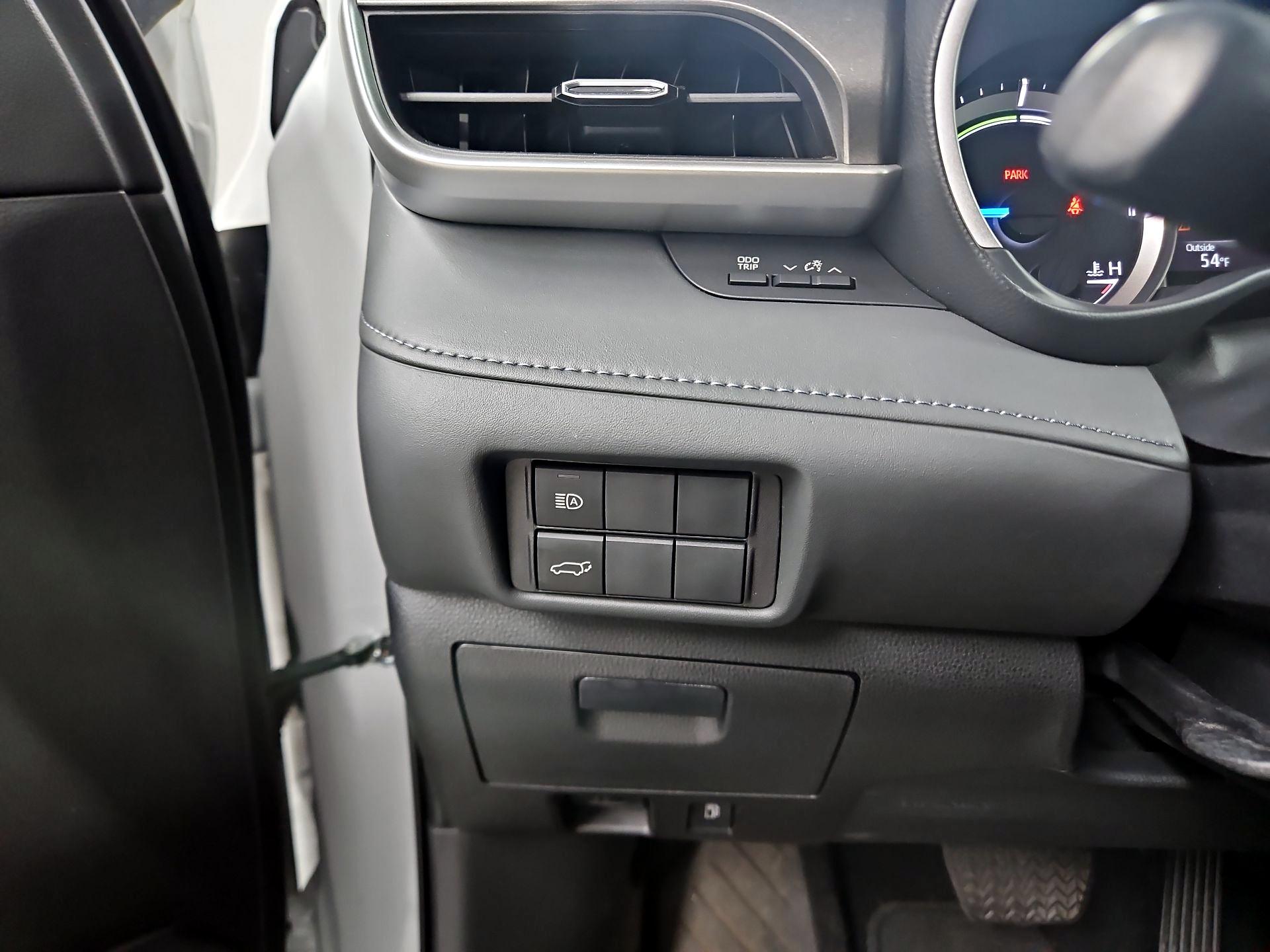 Thumbnail: 2023 Toyota Highlander - 13