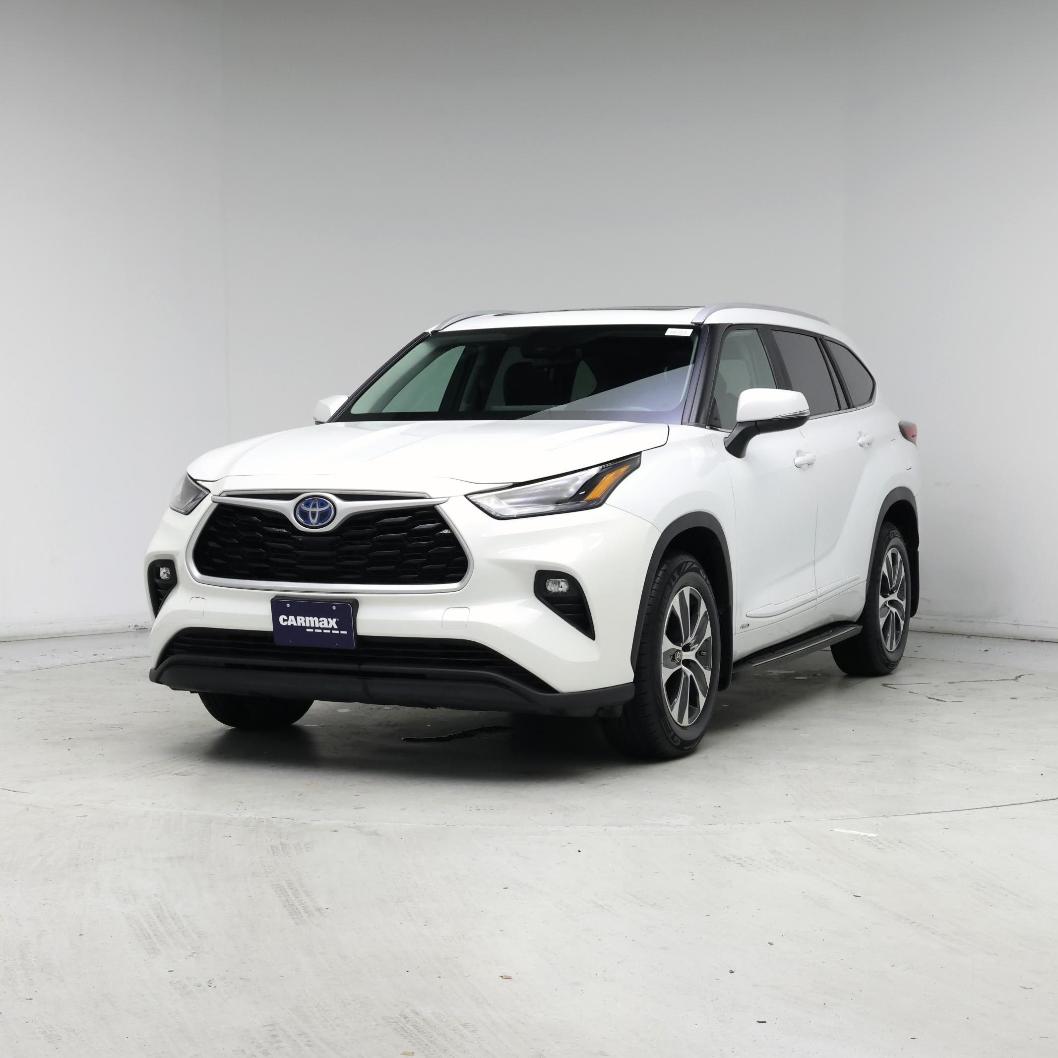 Thumbnail: 2023 Toyota Highlander - 4