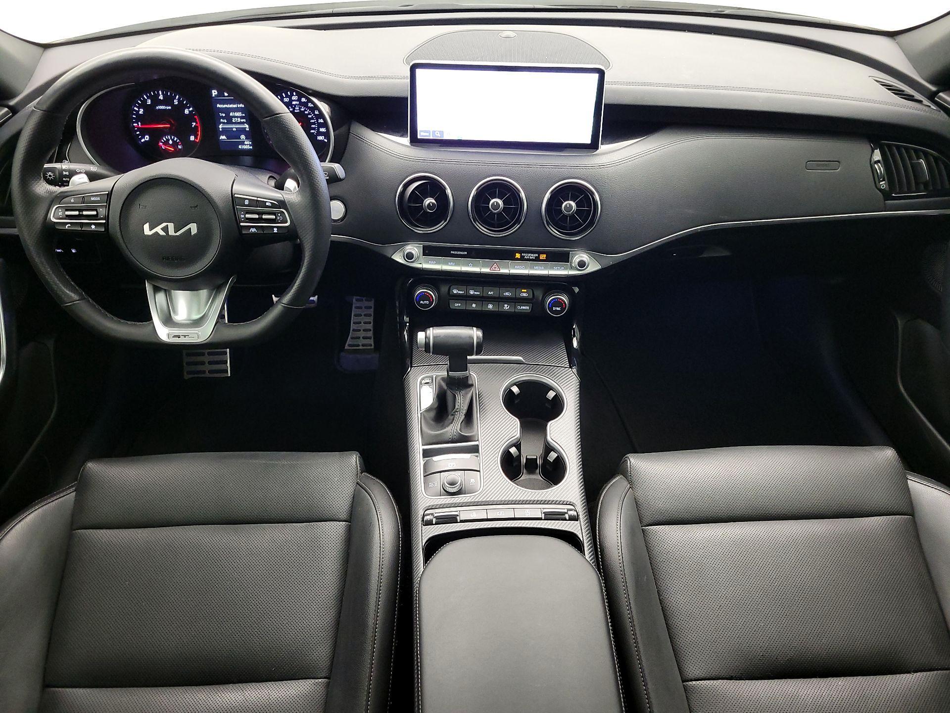 Thumbnail: 2023 Kia Stinger - 9