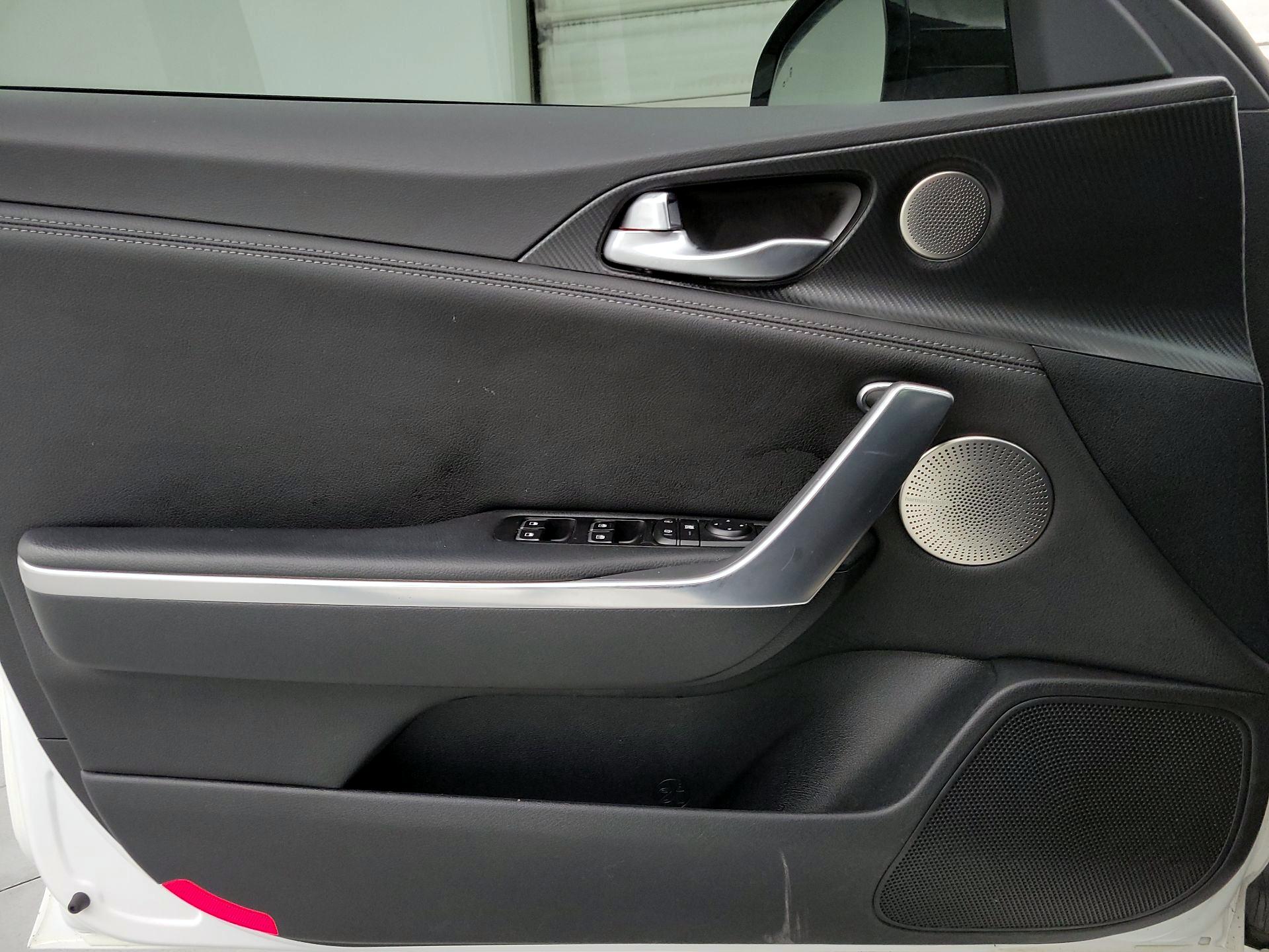 Thumbnail: 2023 Kia Stinger - 12