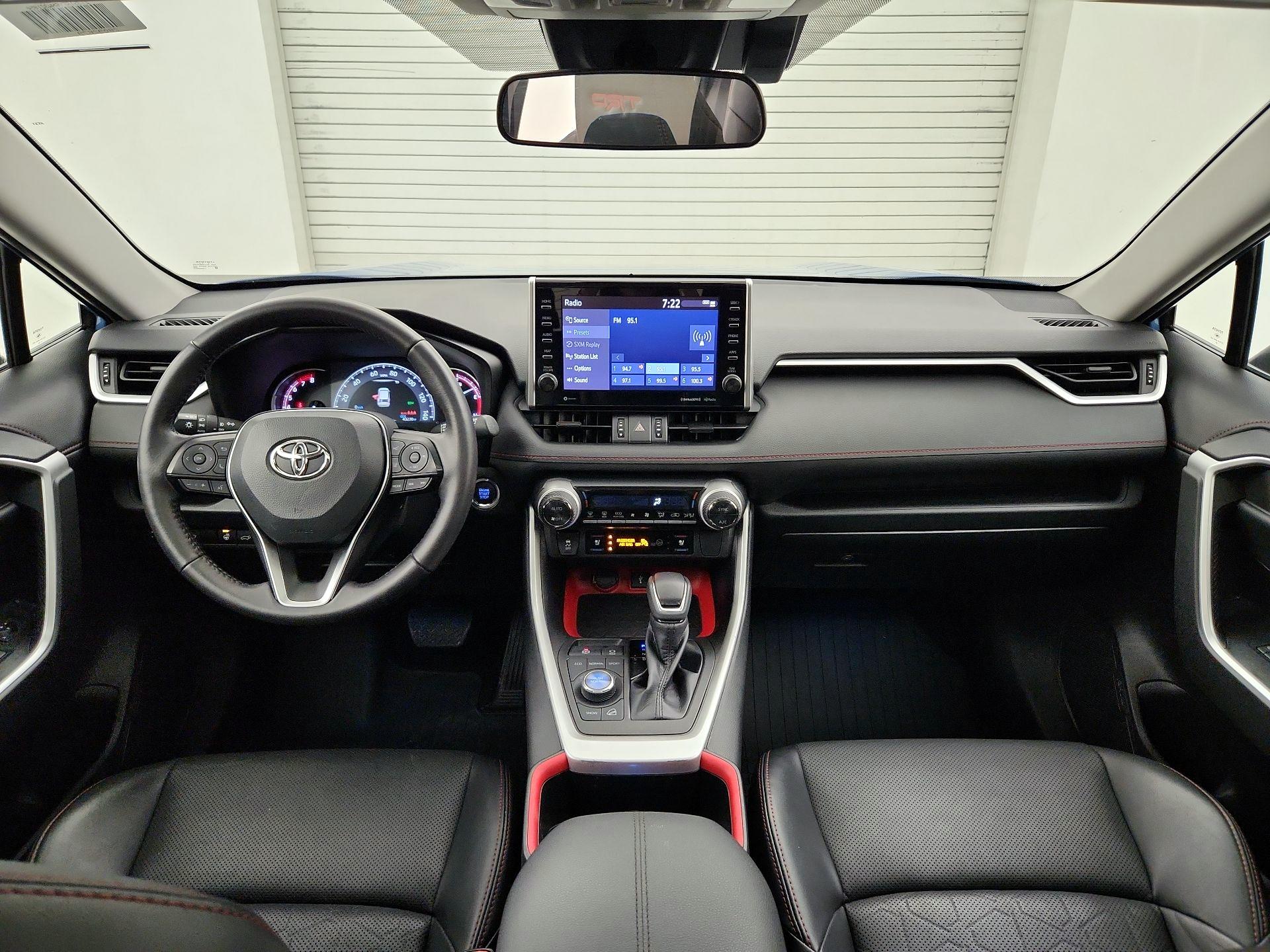 Thumbnail: 2022 Toyota RAV4 - 9