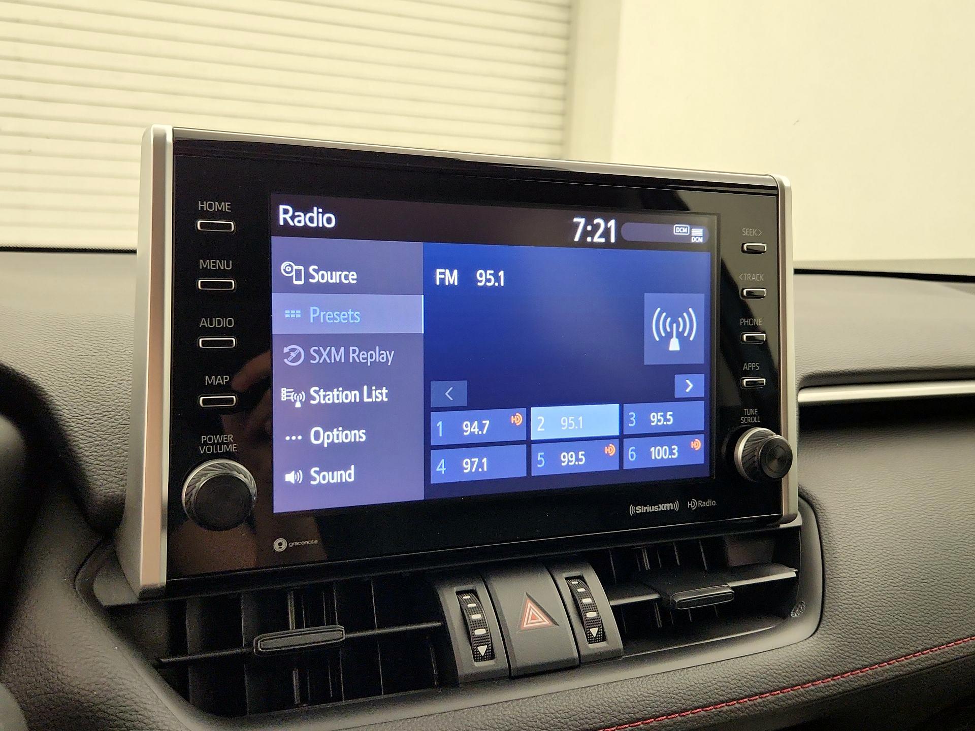 Thumbnail: 2022 Toyota RAV4 - 15