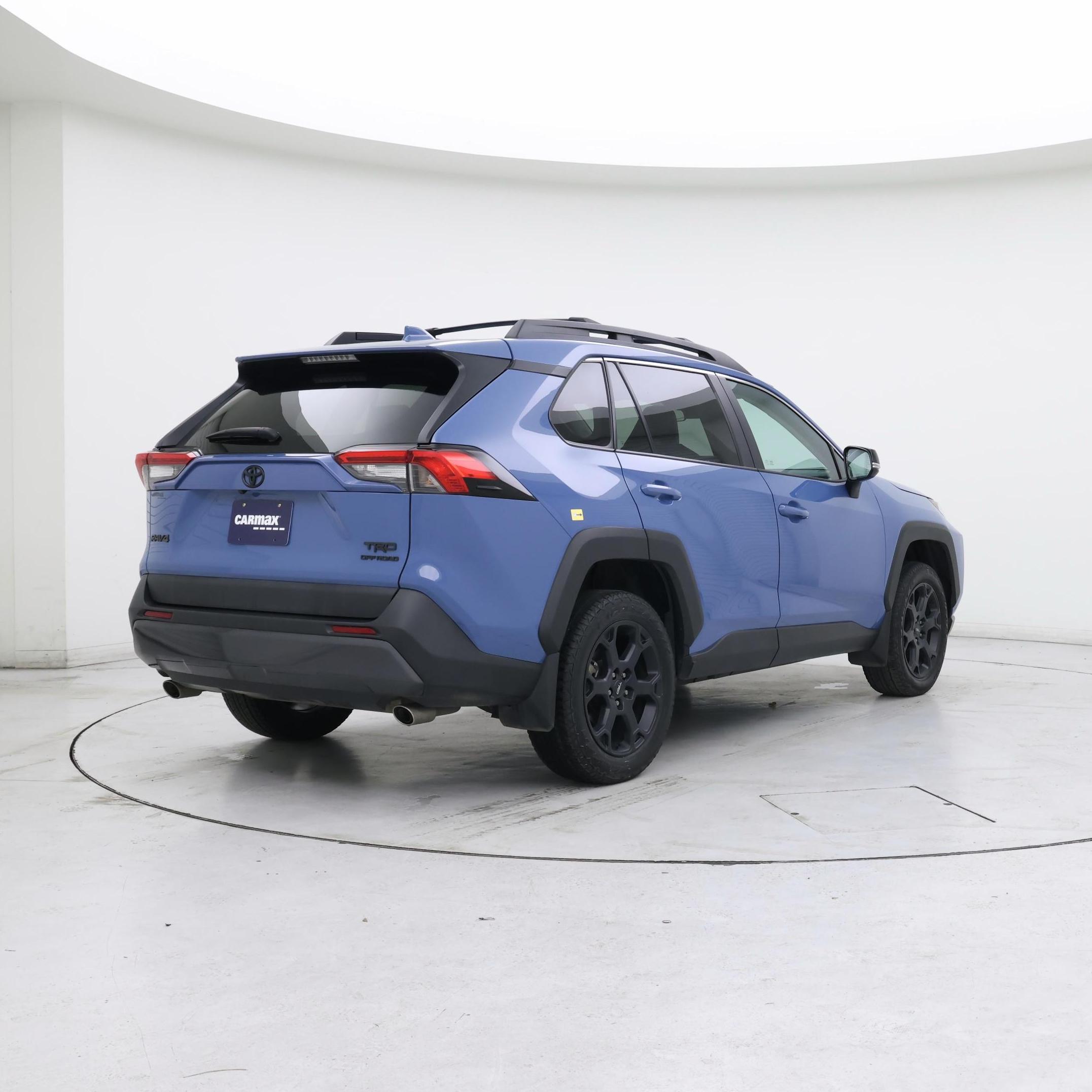 Thumbnail: 2022 Toyota RAV4 - 8