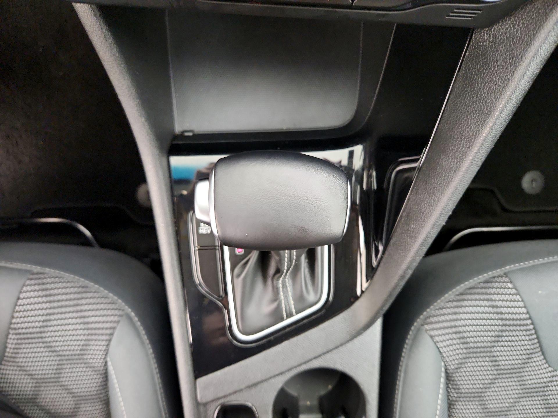 Thumbnail: 2020 Kia Niro - 17