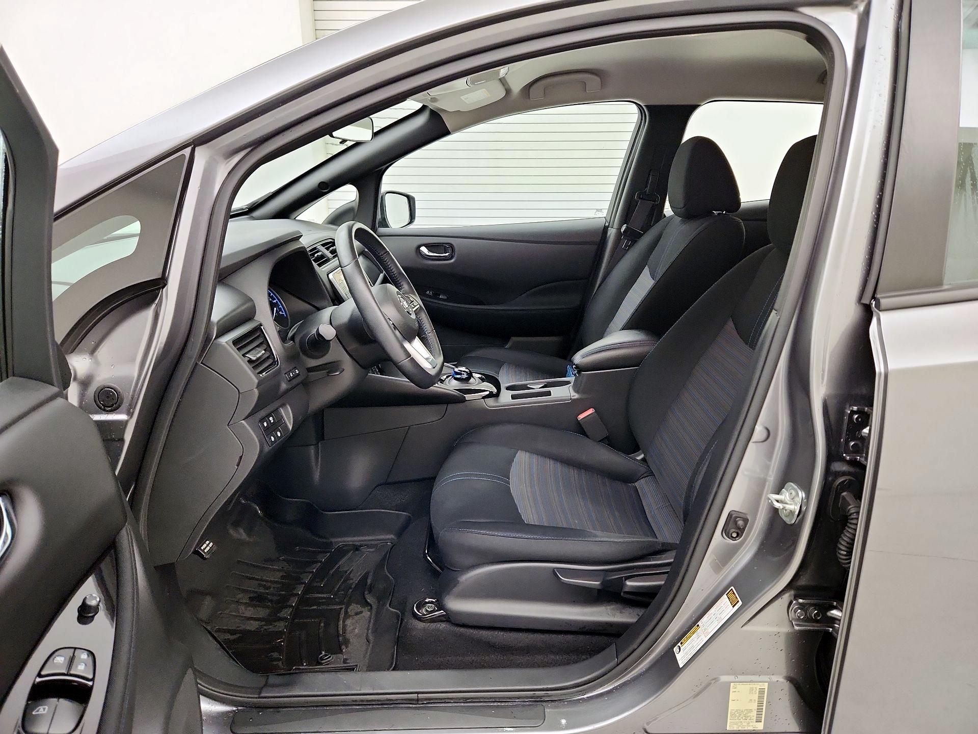 Thumbnail: 2021 Nissan Leaf - 11