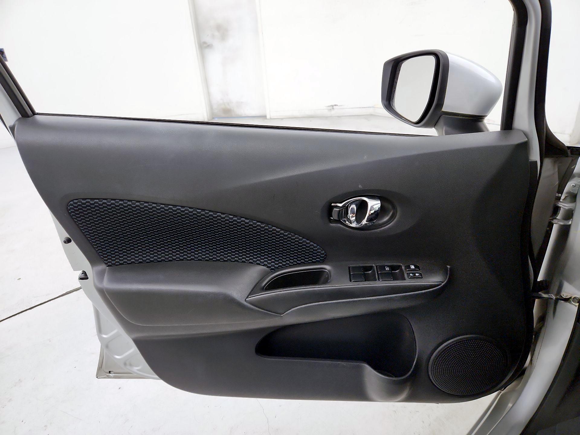 Thumbnail: 2016 Nissan Versa Note - 12