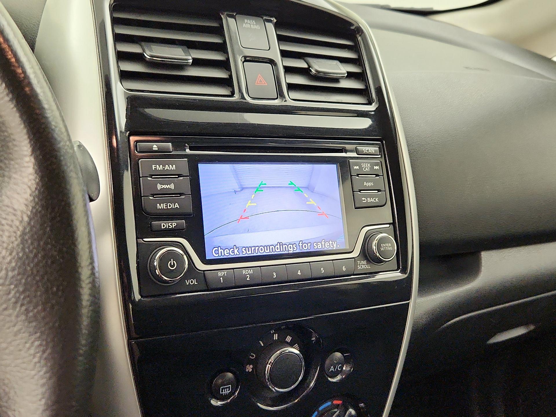 Thumbnail: 2016 Nissan Versa Note - 13