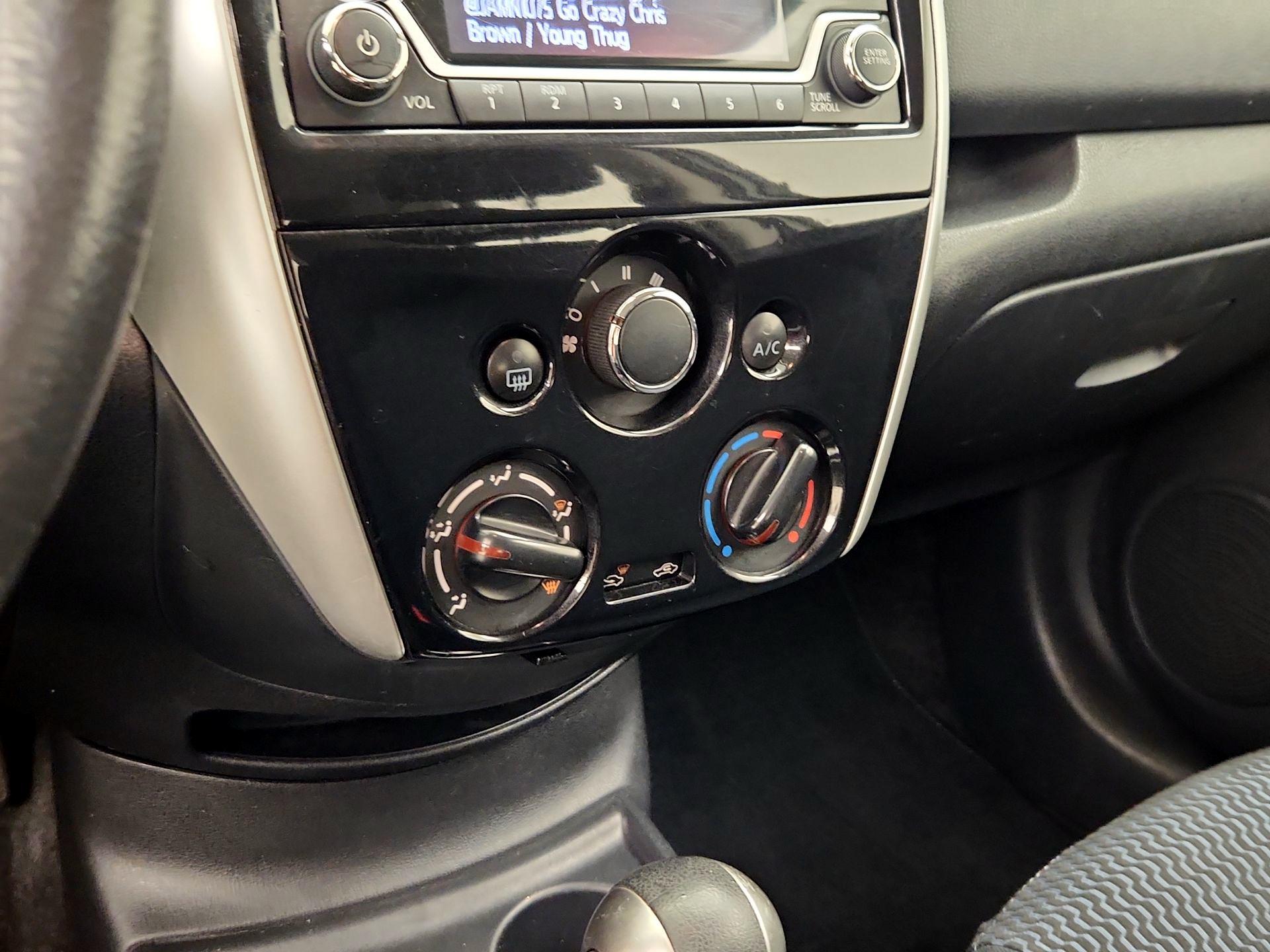 Thumbnail: 2016 Nissan Versa Note - 15