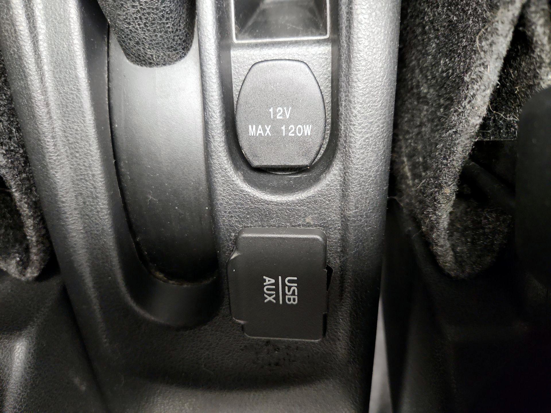 Thumbnail: 2016 Nissan Versa Note - 17