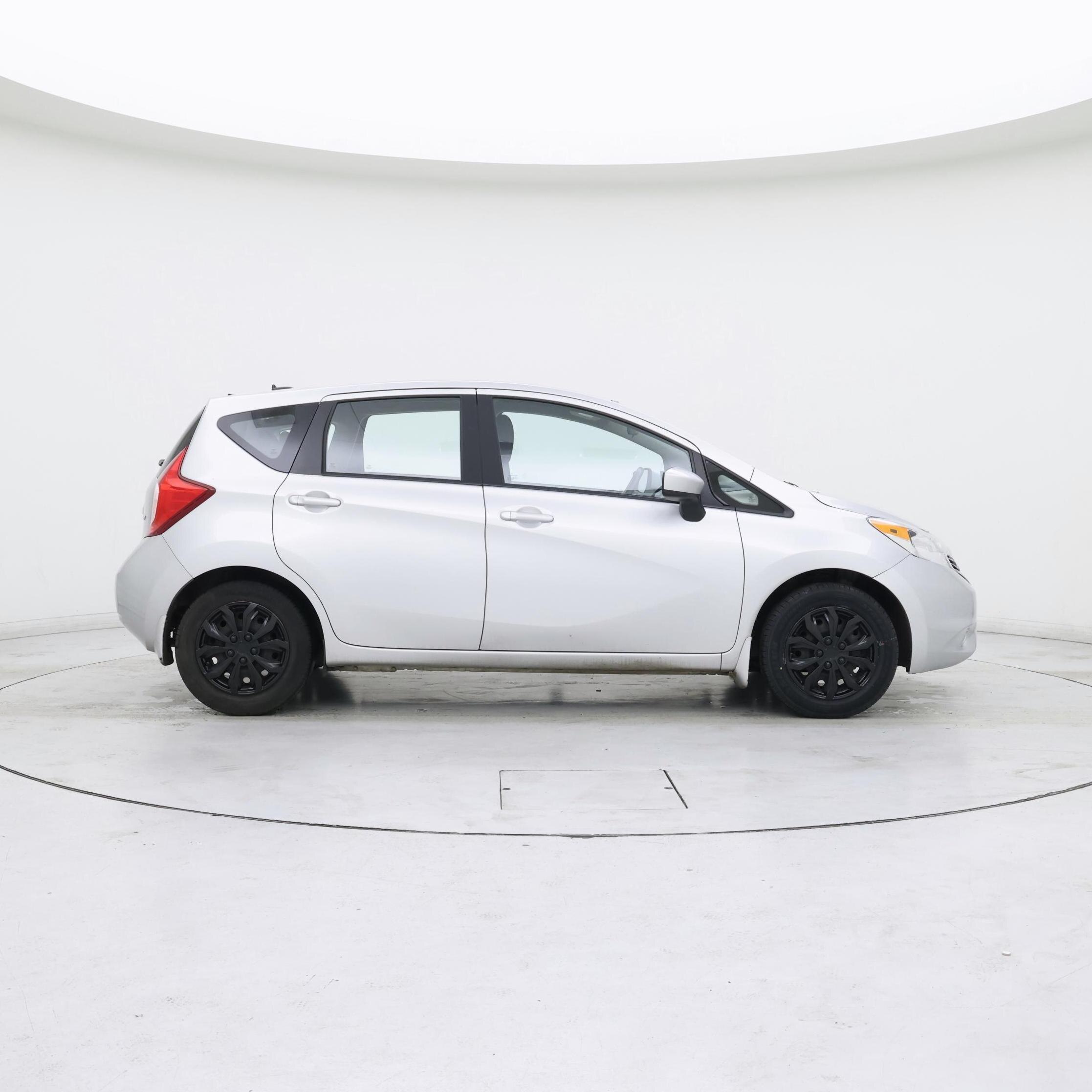 Thumbnail: 2016 Nissan Versa Note - 7