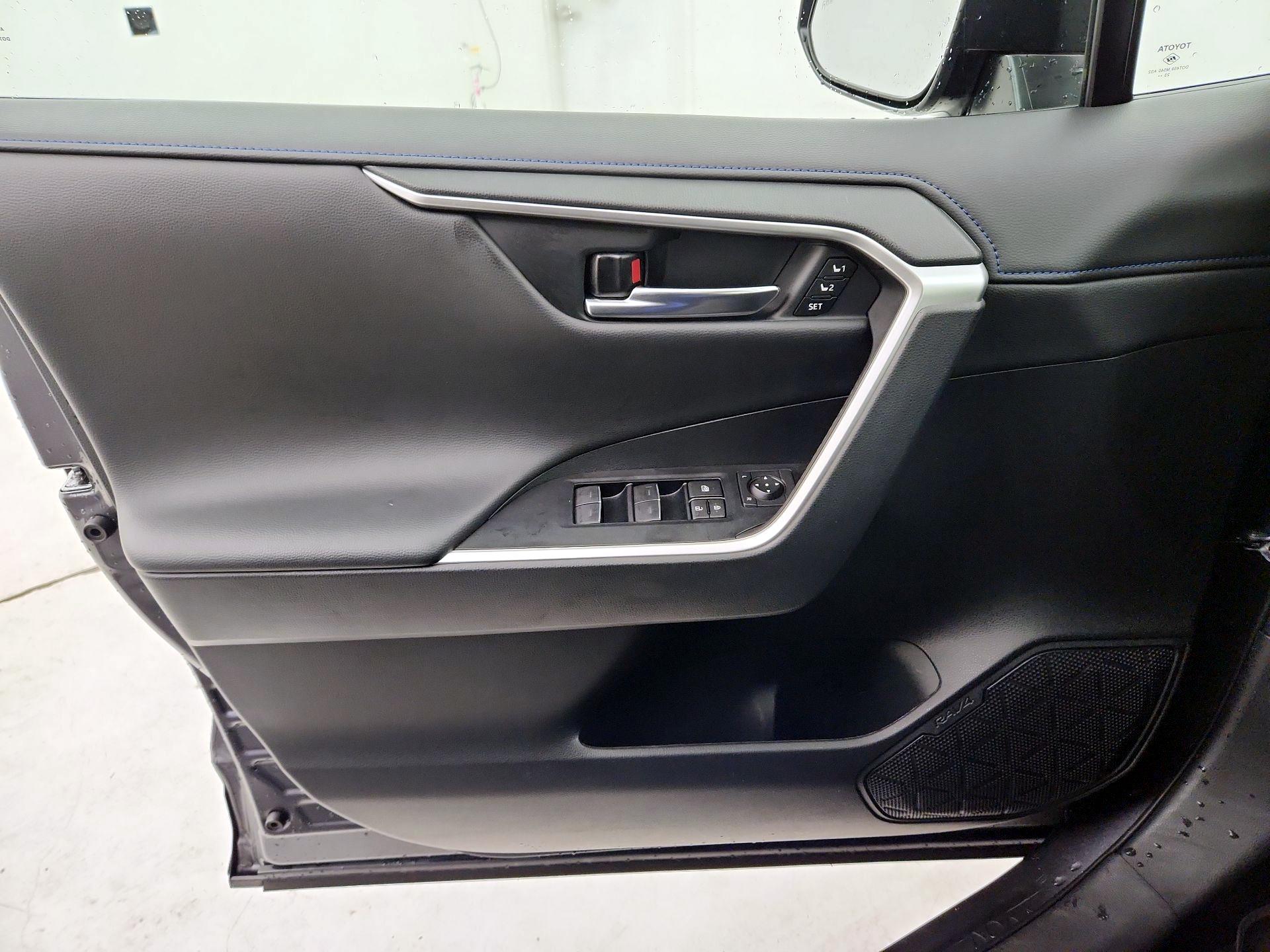 Thumbnail: 2024 Toyota RAV4 - 12