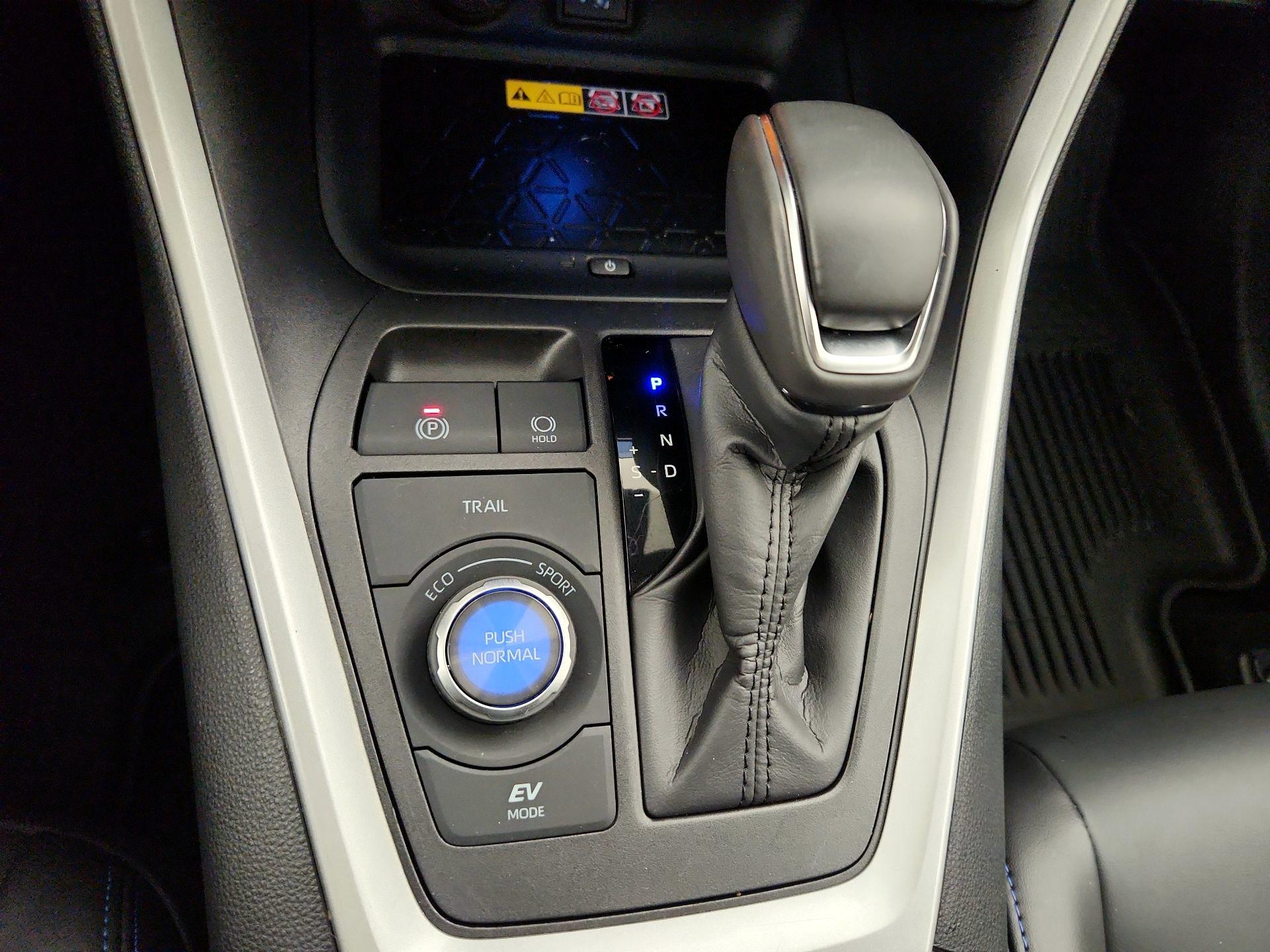 Thumbnail: 2024 Toyota RAV4 - 18