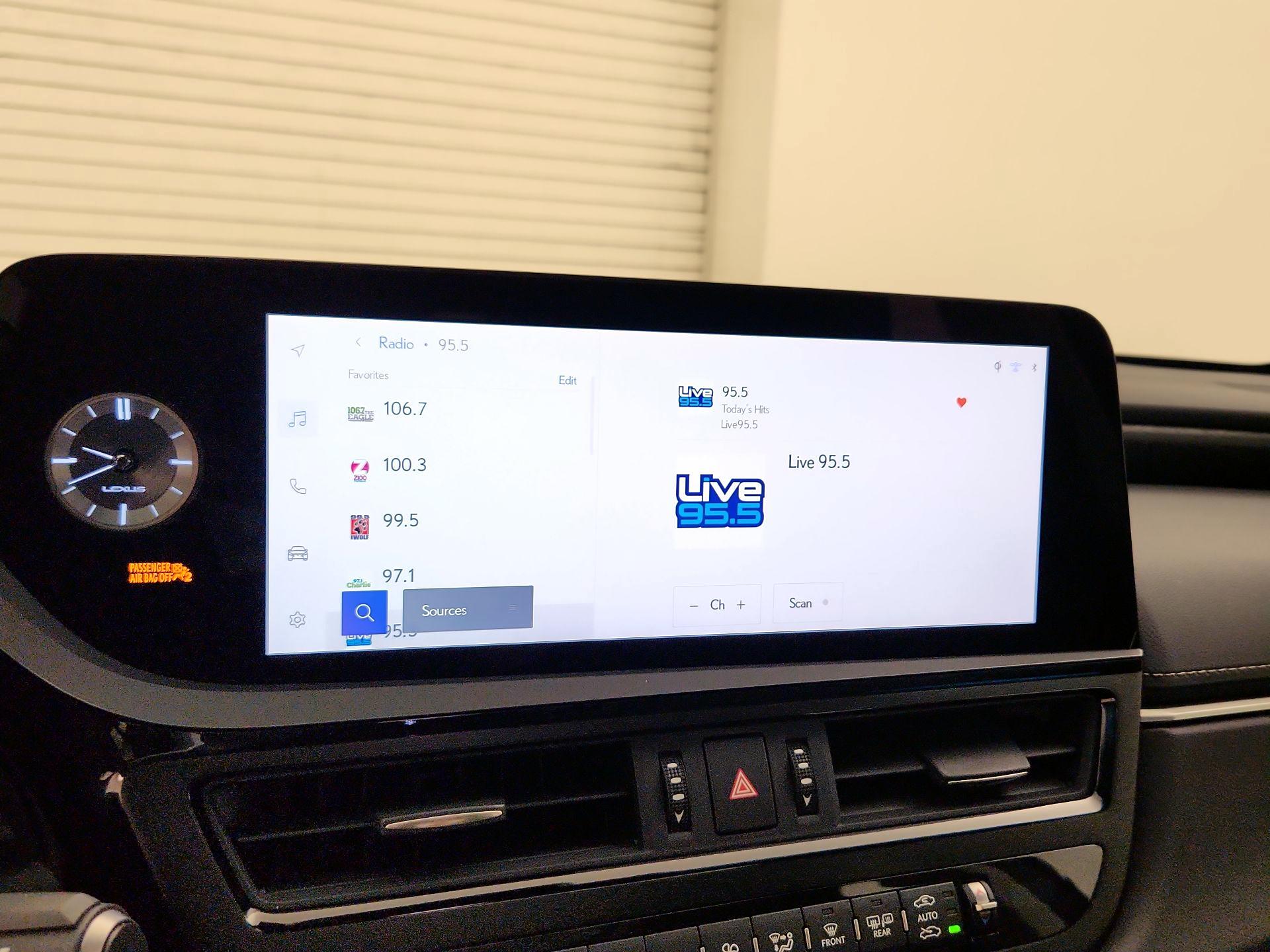 Thumbnail: 2024 Lexus ES - 16