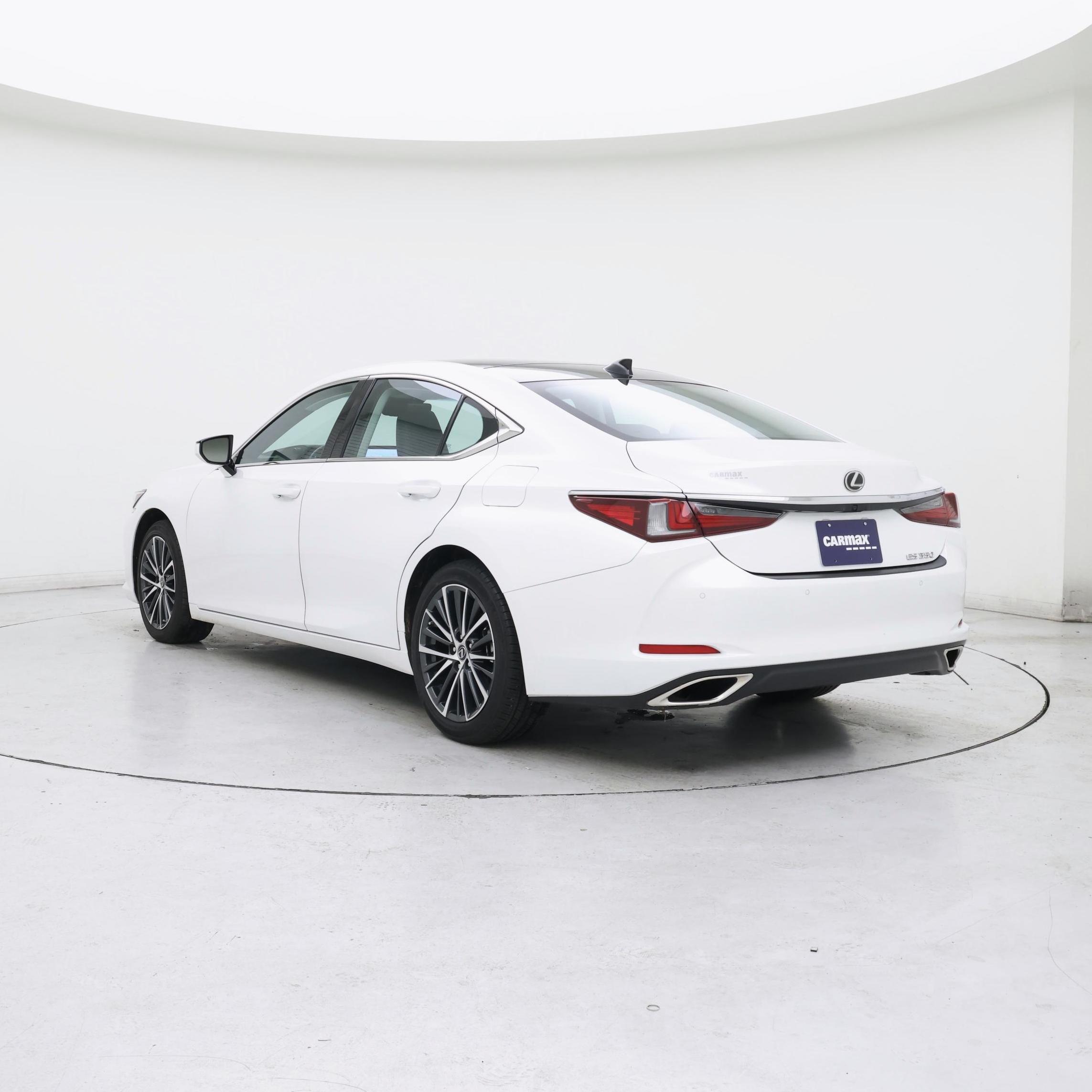 Thumbnail: 2024 Lexus ES - 2