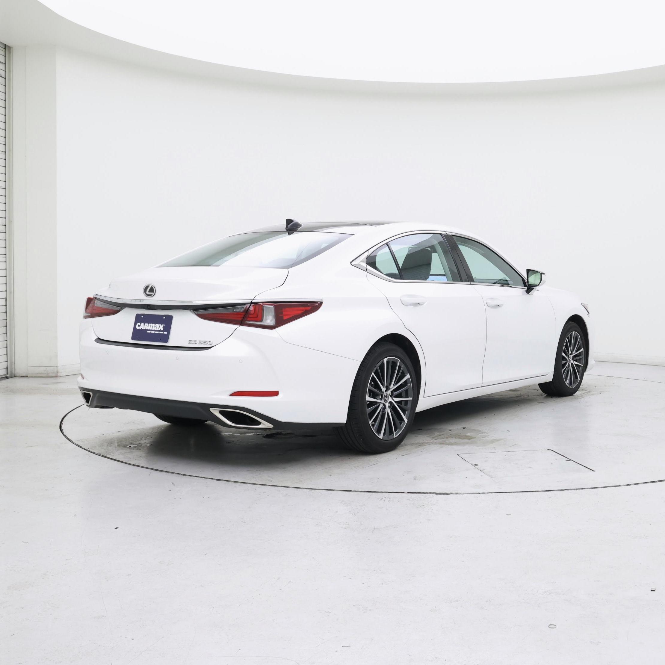 Thumbnail: 2024 Lexus ES - 8