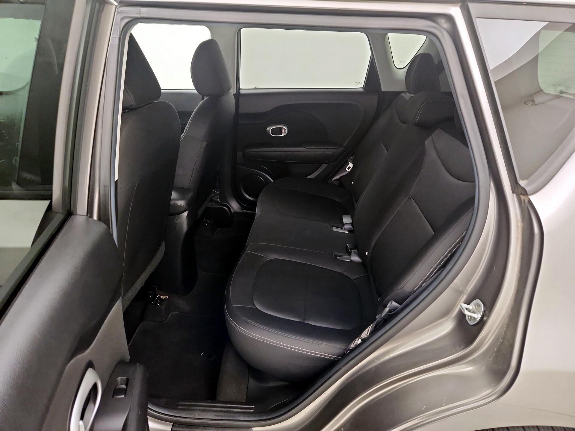 Thumbnail: 2016 Kia Soul - 18