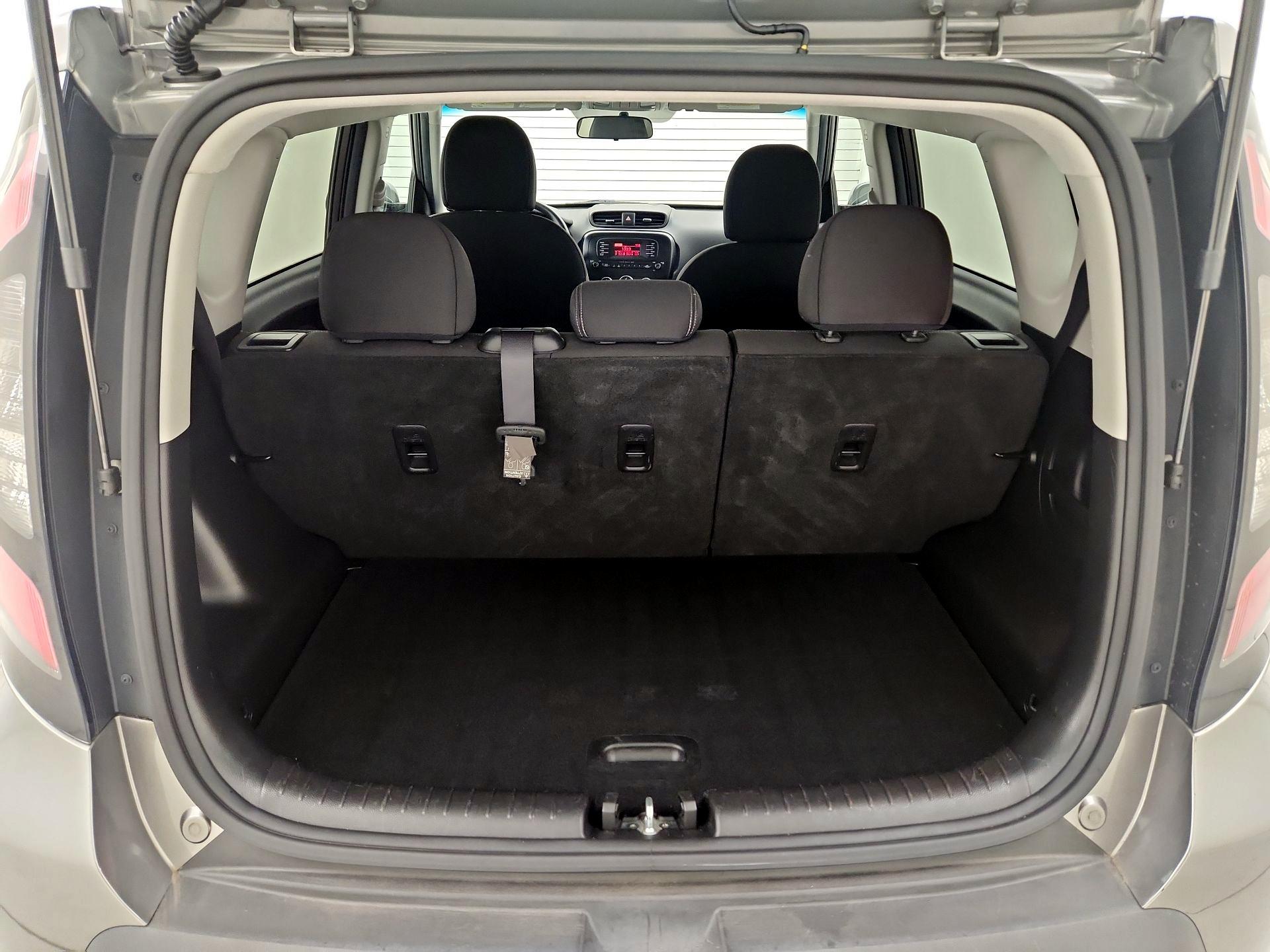 Thumbnail: 2016 Kia Soul - 19