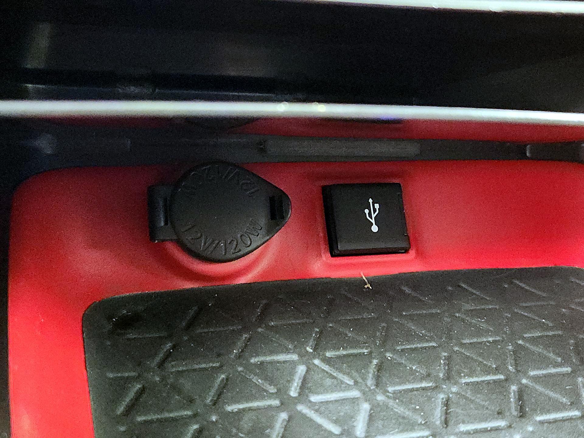 Thumbnail: 2022 Toyota RAV4 - 18