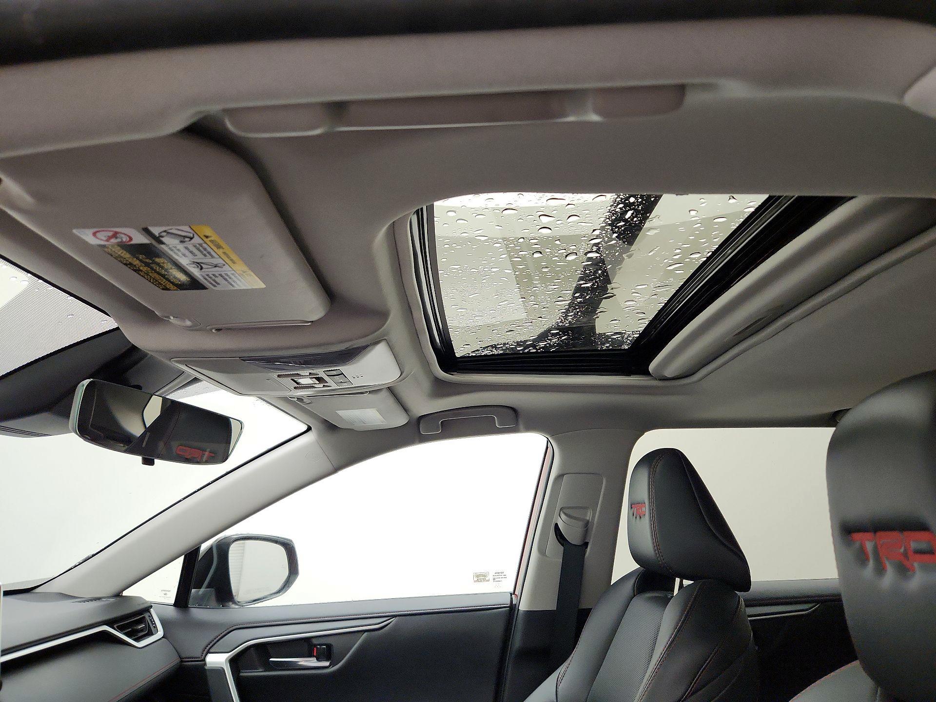 Thumbnail: 2022 Toyota RAV4 - 19