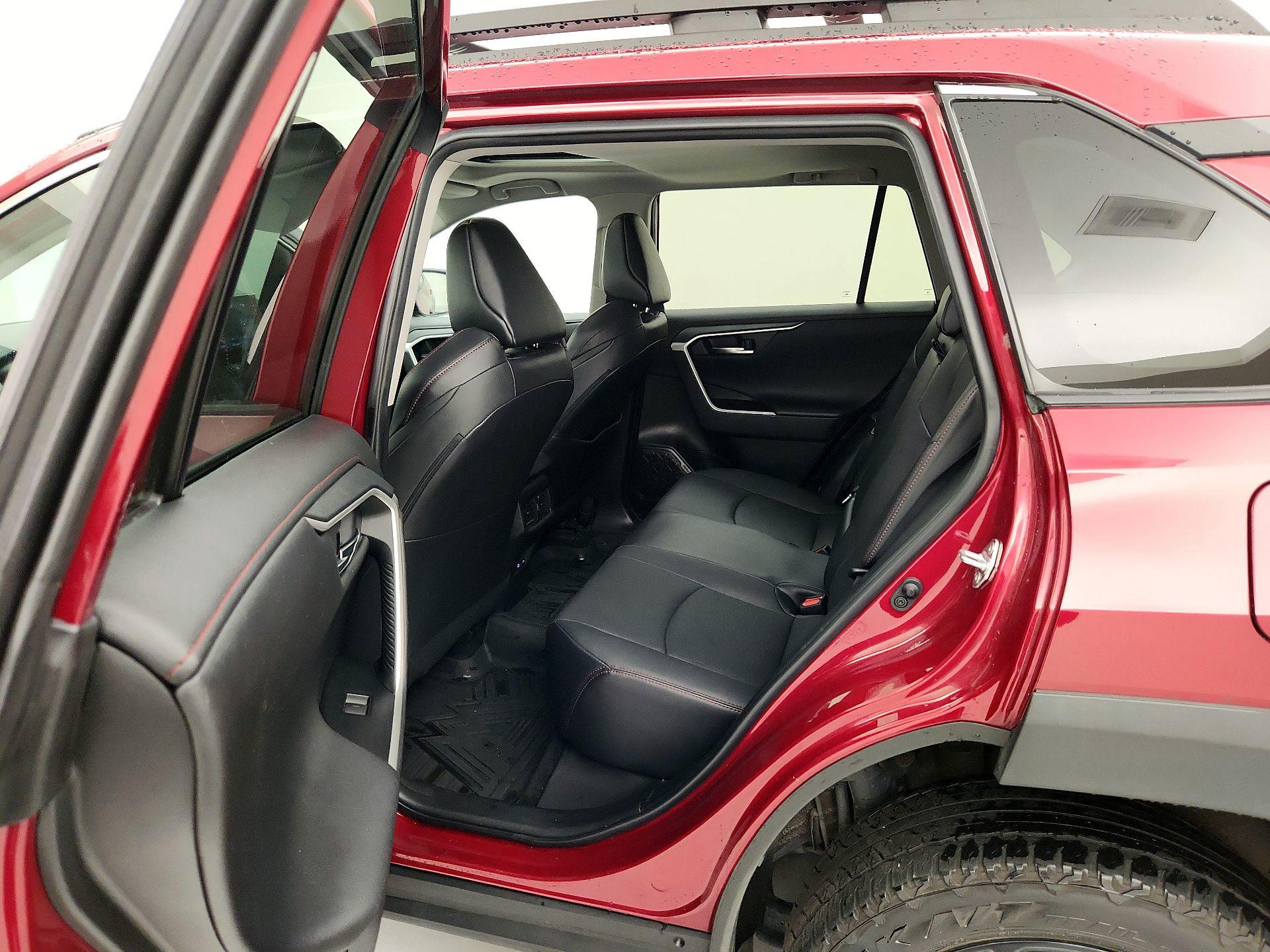 Thumbnail: 2022 Toyota RAV4 - 20