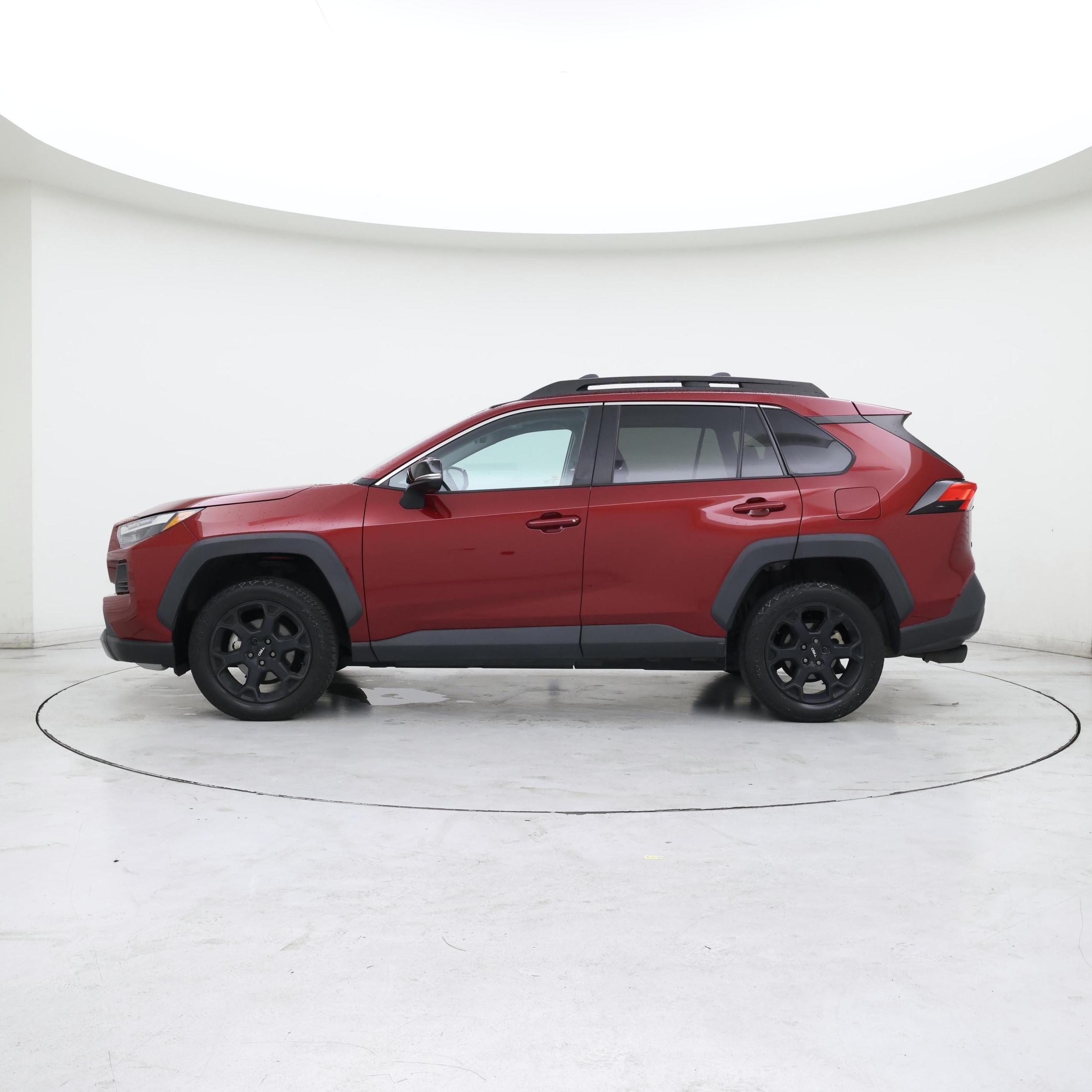 Thumbnail: 2022 Toyota RAV4 - 3
