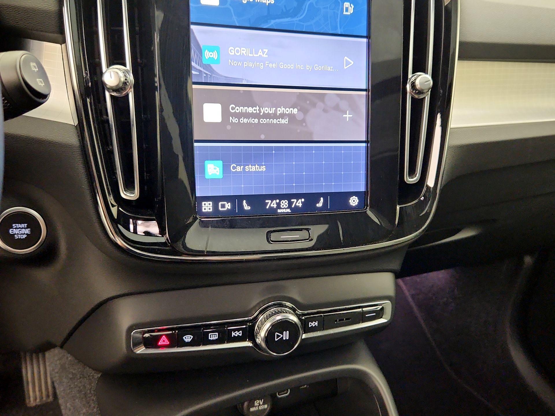 Thumbnail: 2024 Volvo XC40 - 17