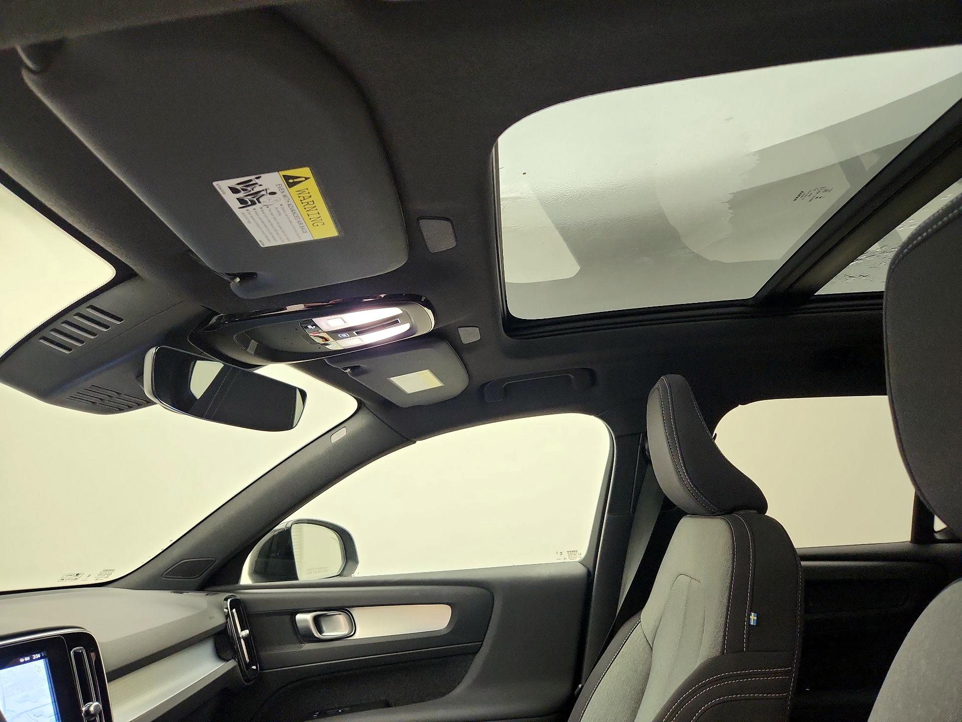 Thumbnail: 2024 Volvo XC40 - 20