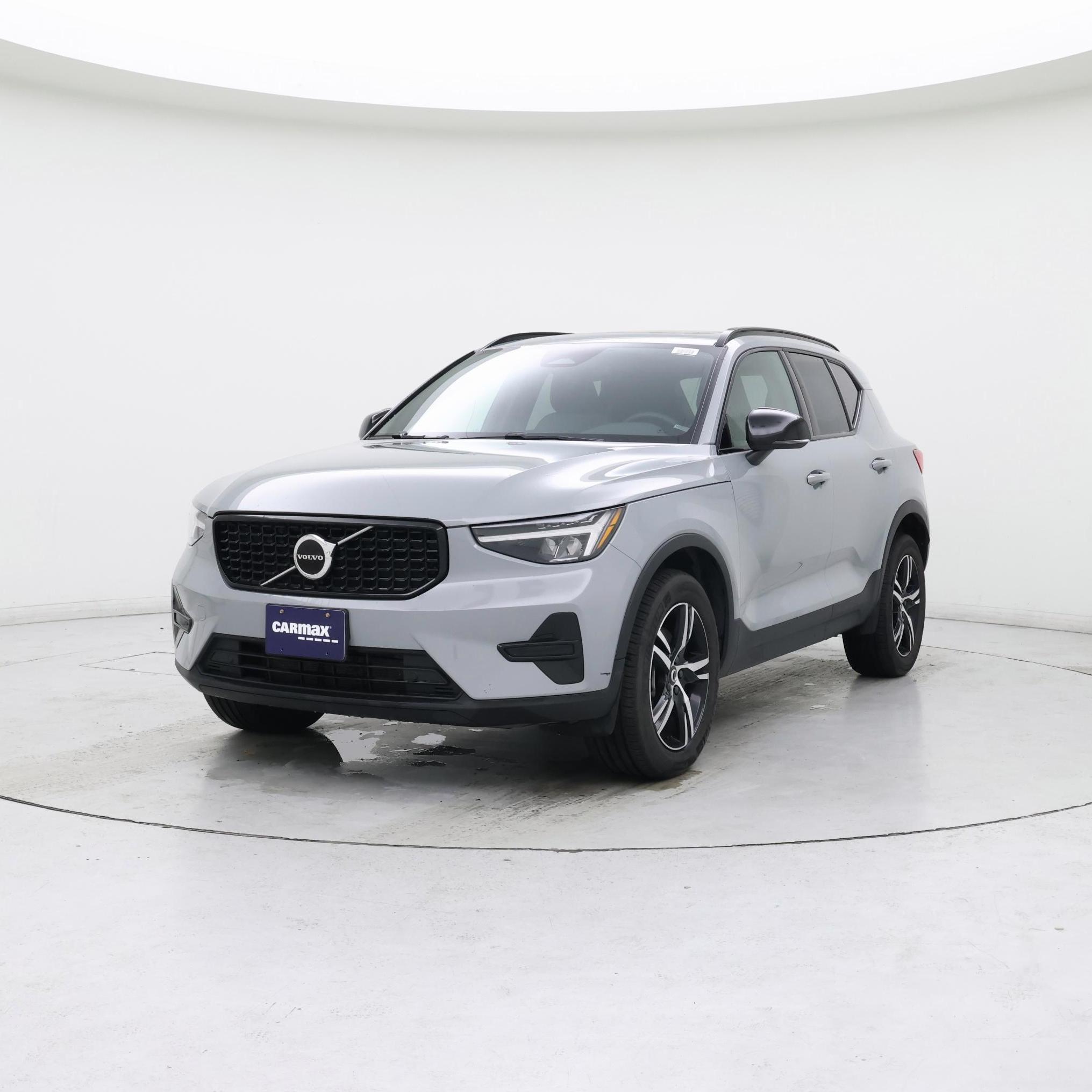 Thumbnail: 2024 Volvo XC40 - 4