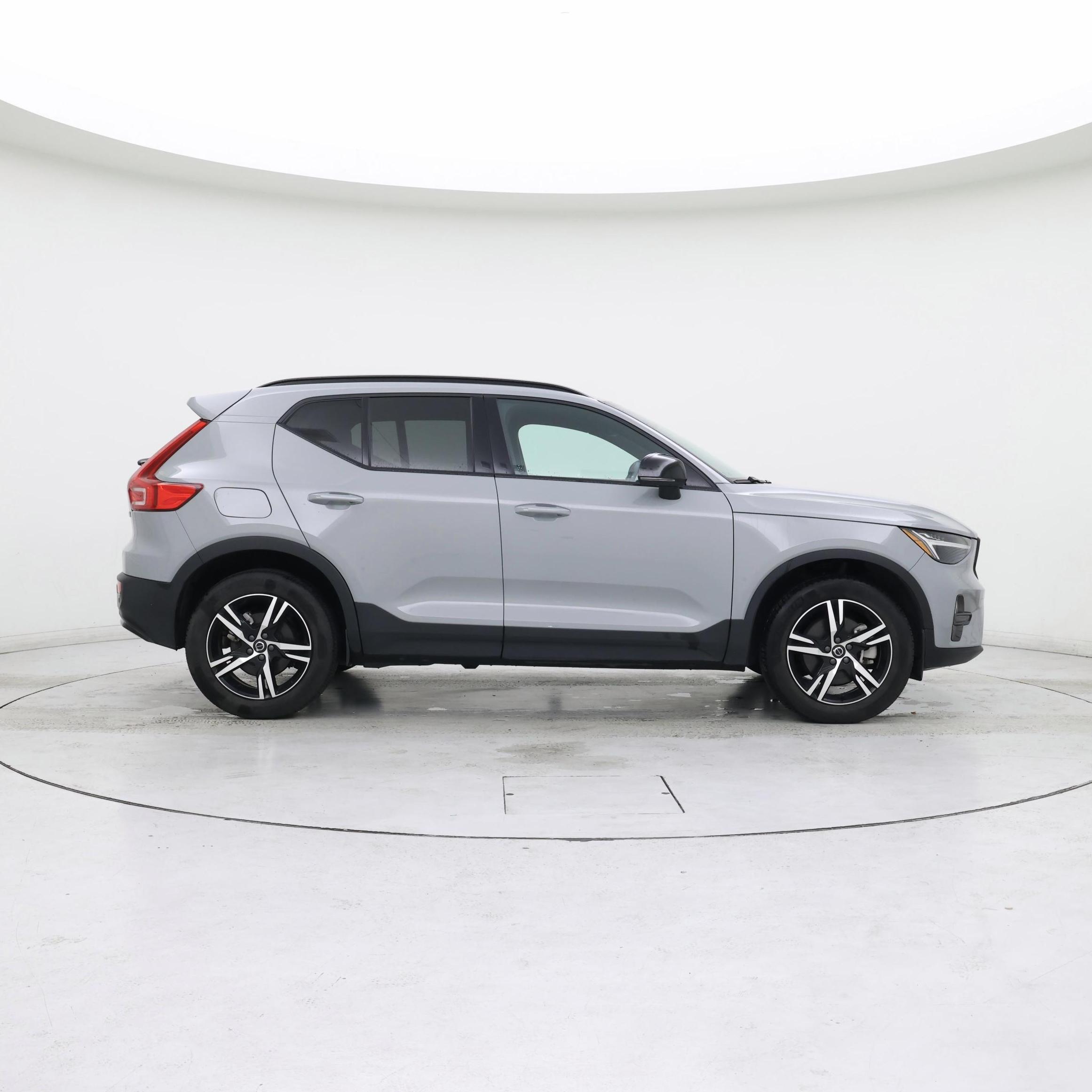 Thumbnail: 2024 Volvo XC40 - 7