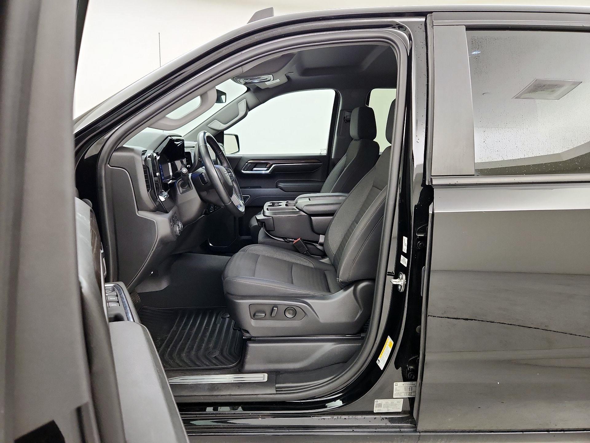 Thumbnail: 2023 Chevrolet Silverado 1500 - 11