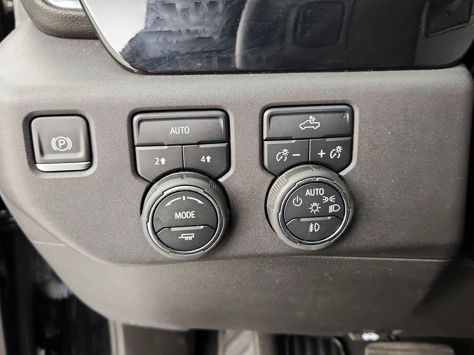 Thumbnail: 2023 Chevrolet Silverado 1500 - 13