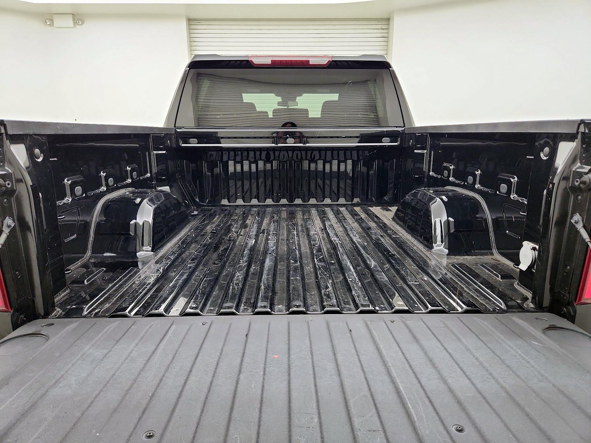 Thumbnail: 2023 Chevrolet Silverado 1500 - 20