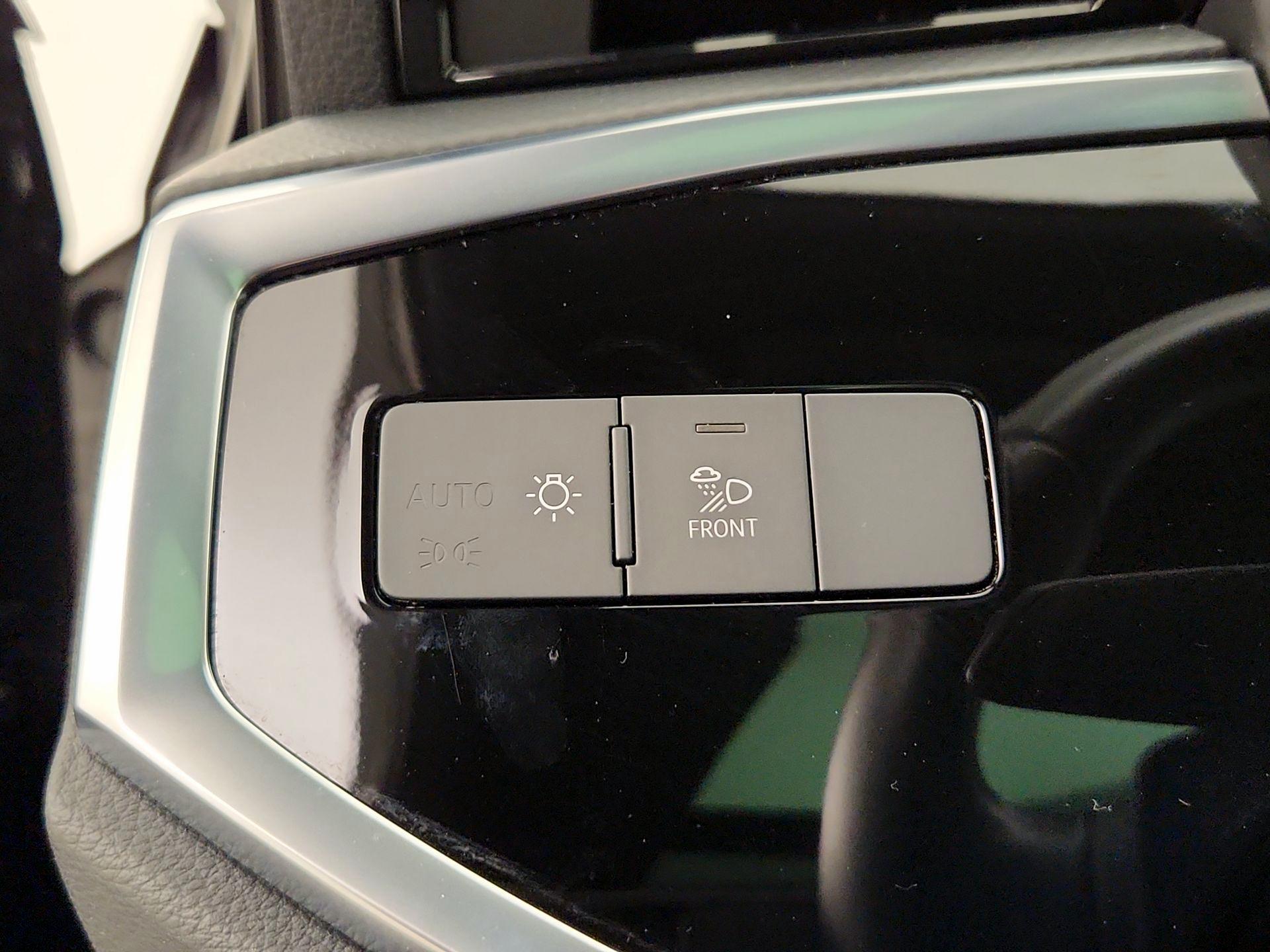 Thumbnail: 2022 Audi Q3 - 13