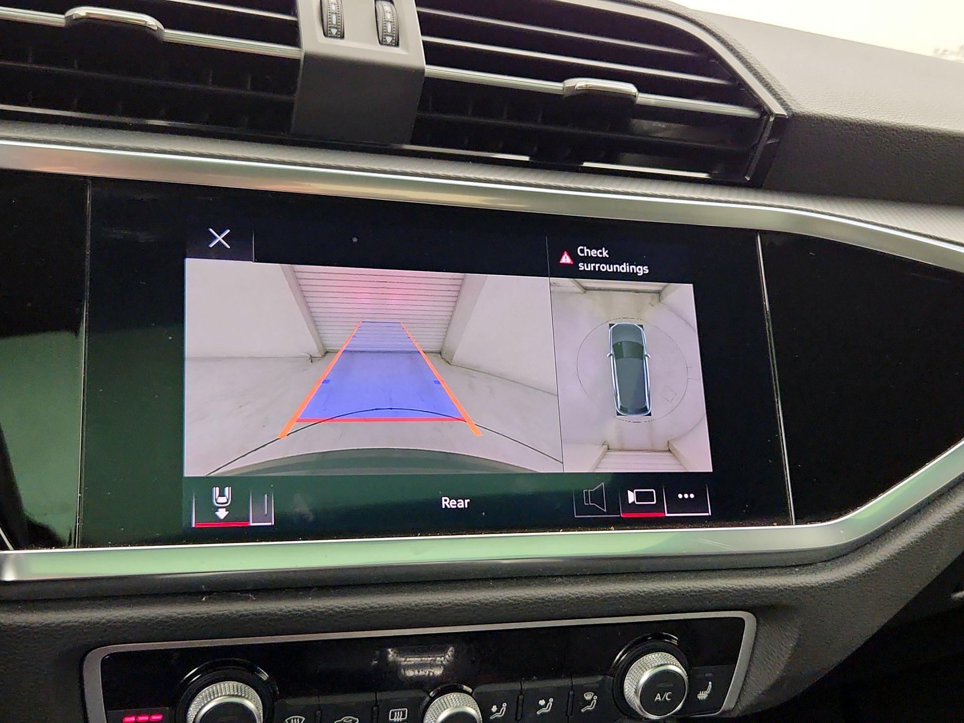 Thumbnail: 2022 Audi Q3 - 14