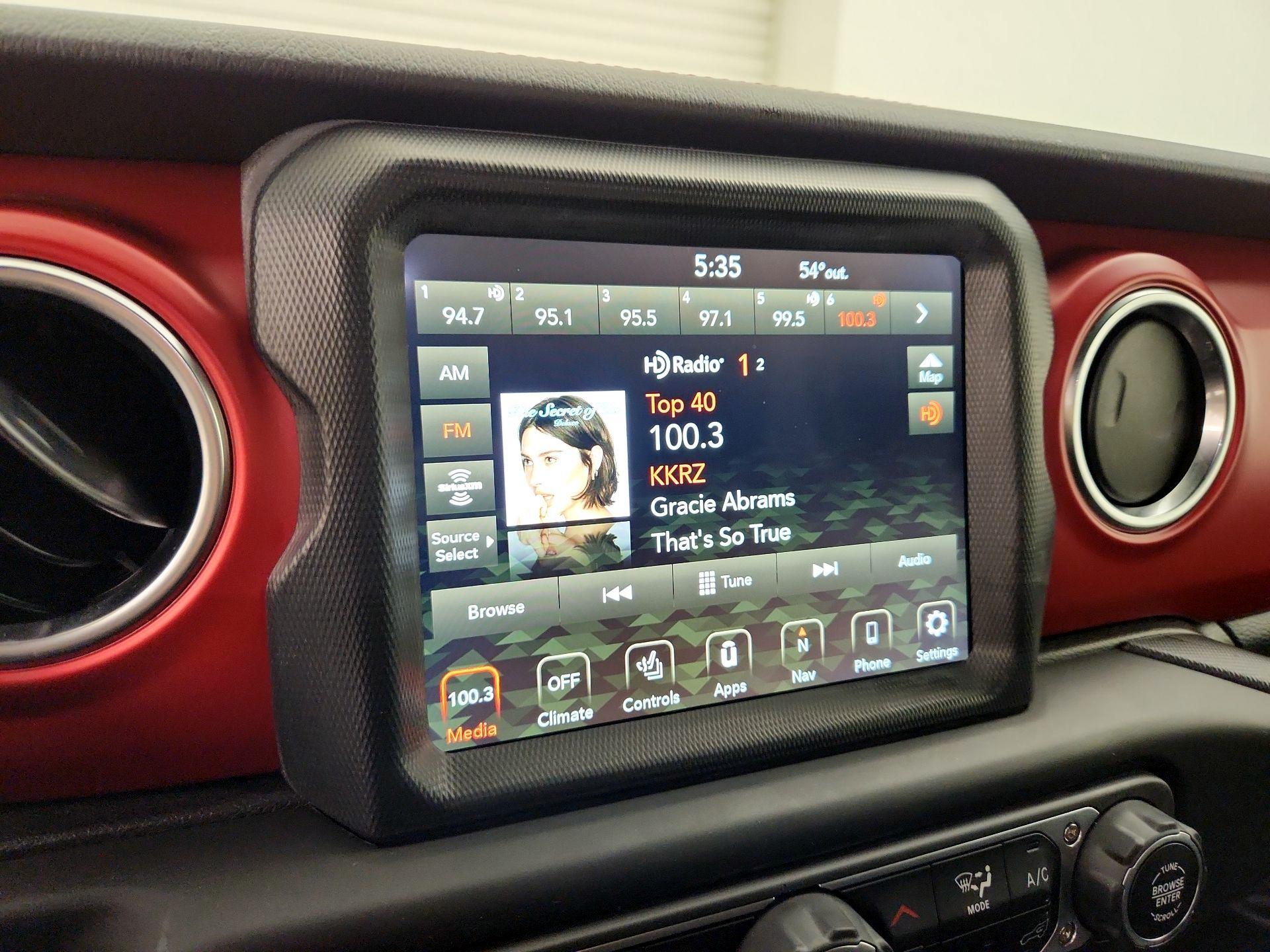 Thumbnail: 2023 Jeep Gladiator - 16