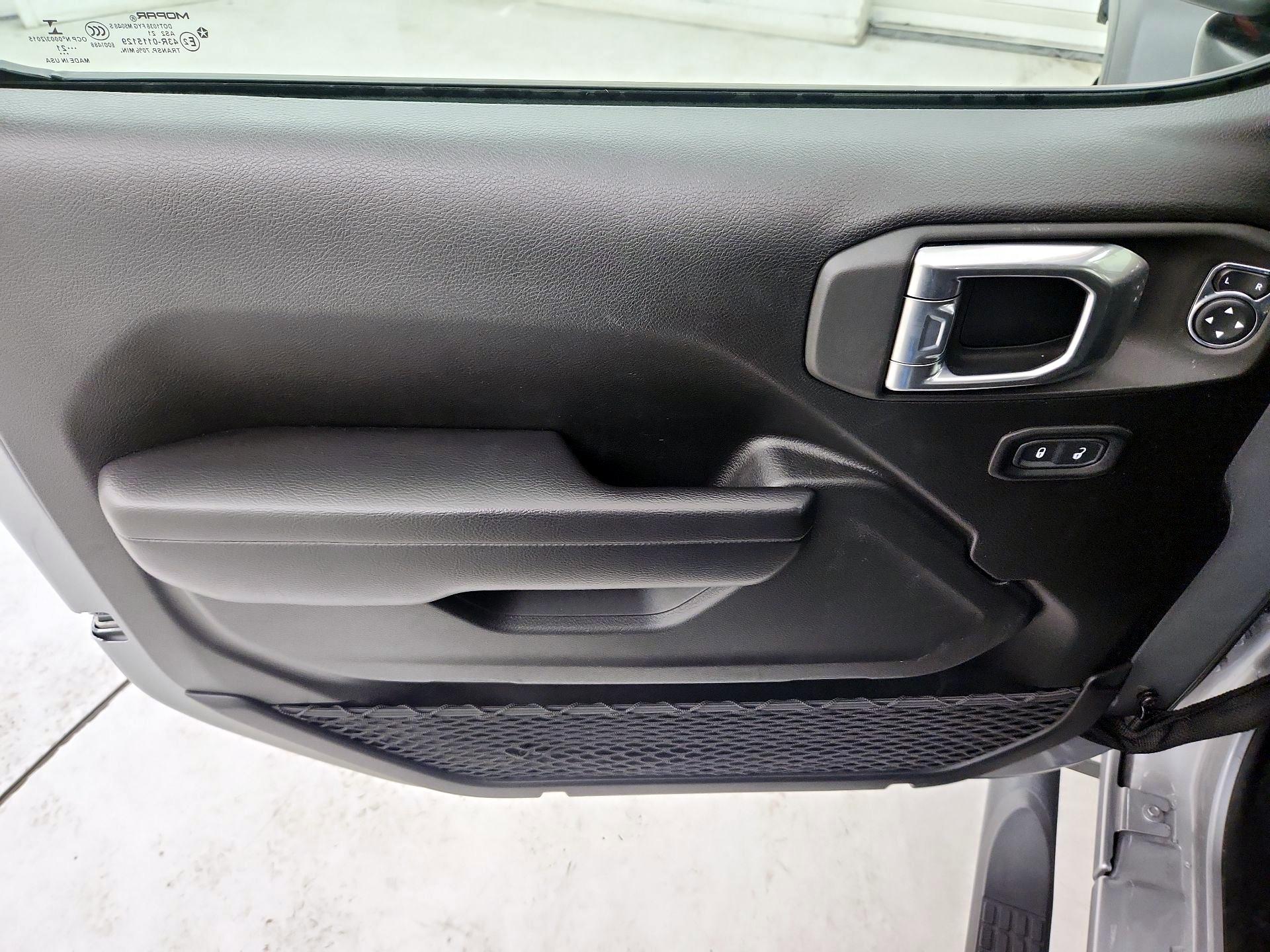 Thumbnail: 2021 Jeep Wrangler - 12