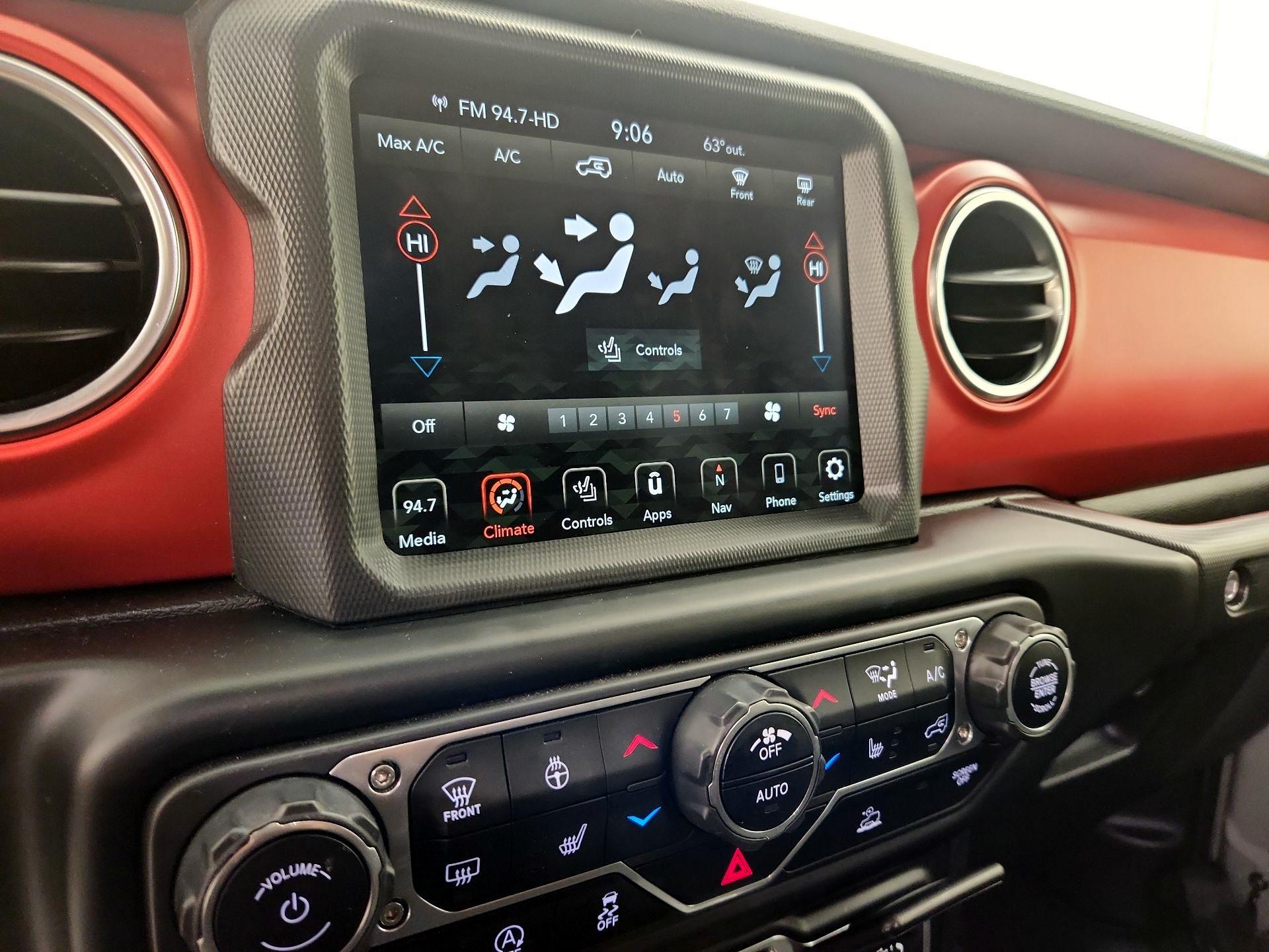 Thumbnail: 2021 Jeep Wrangler - 17