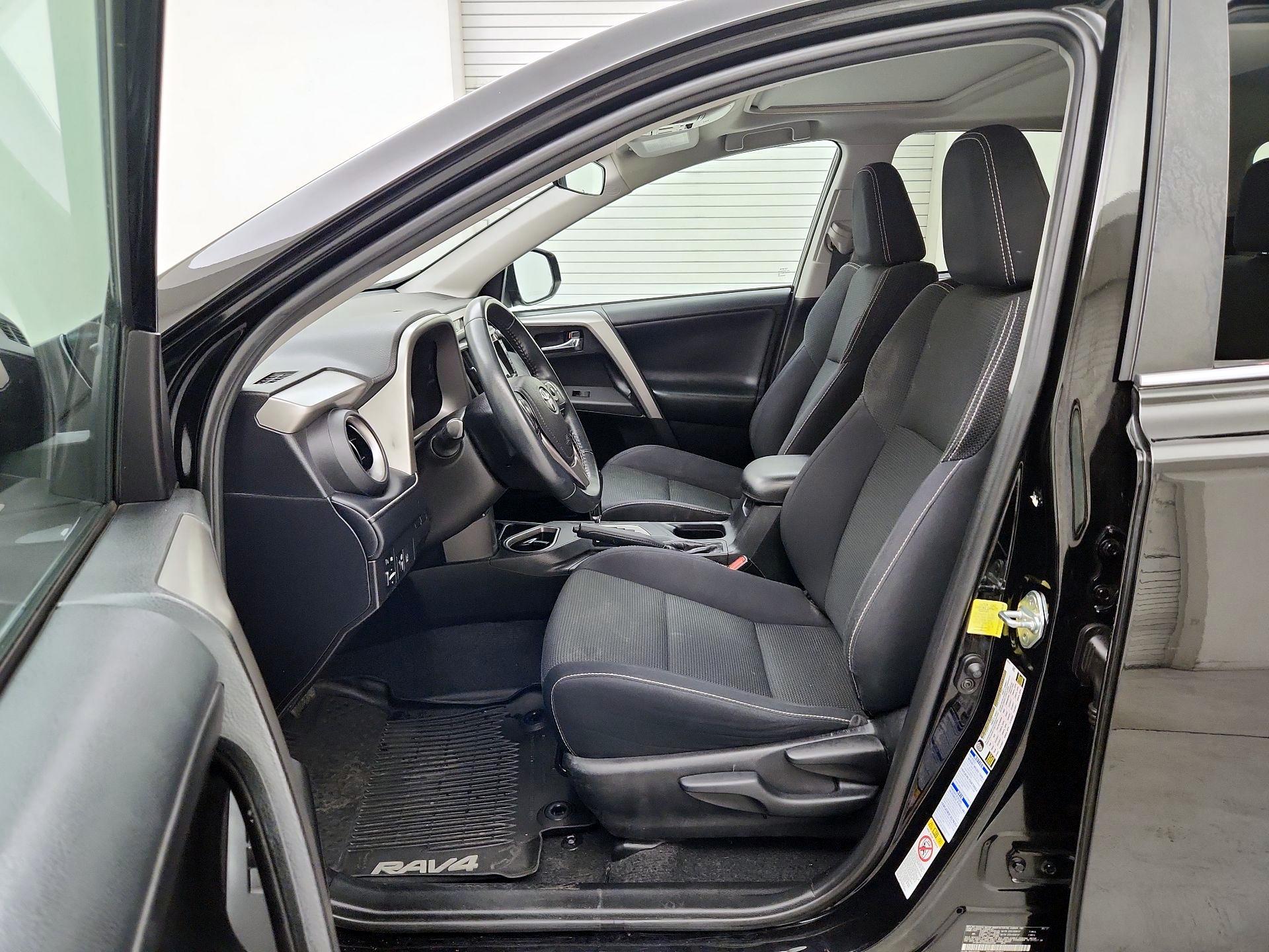 Thumbnail: 2017 Toyota RAV4 - 11