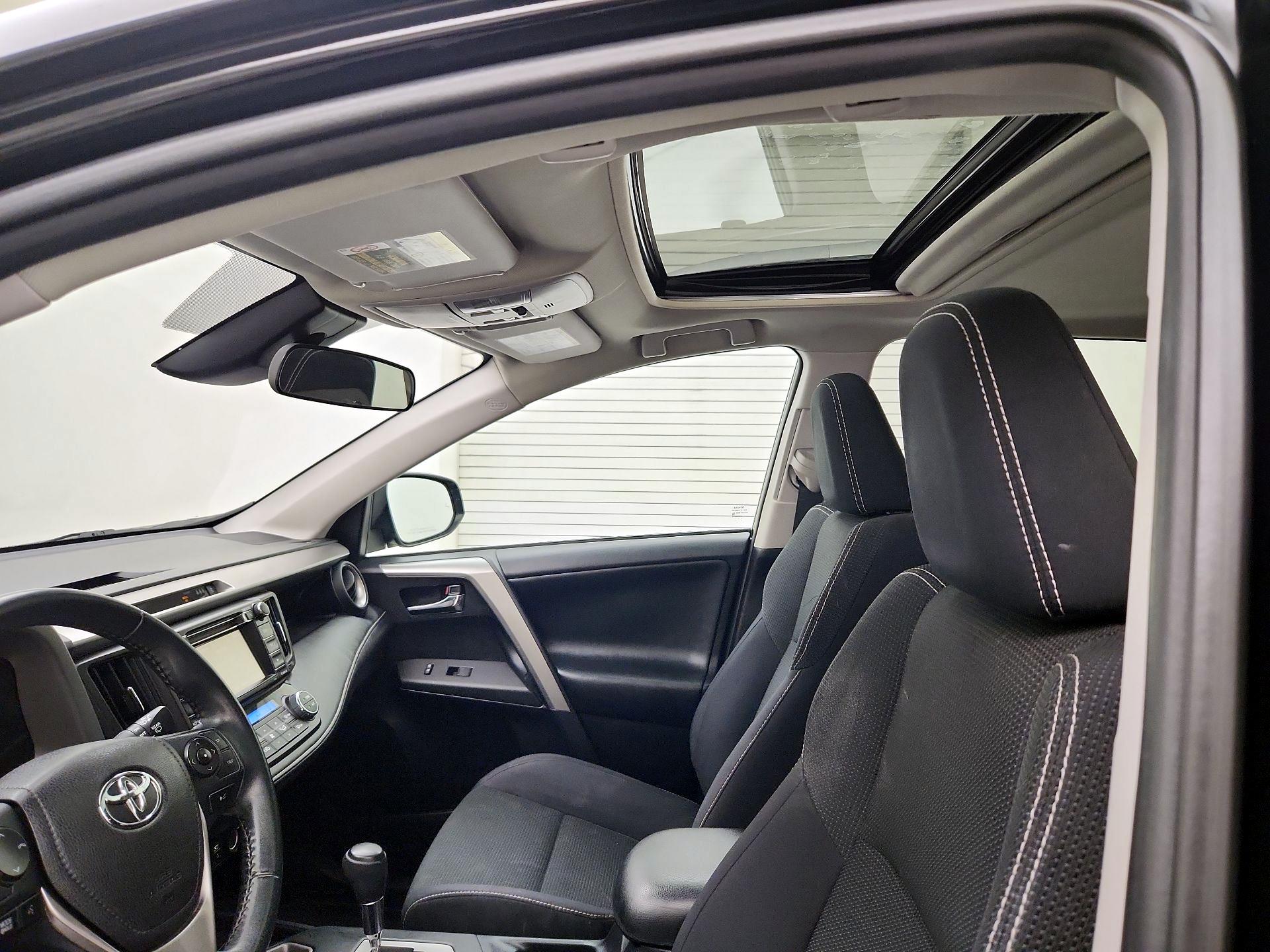 Thumbnail: 2017 Toyota RAV4 - 19