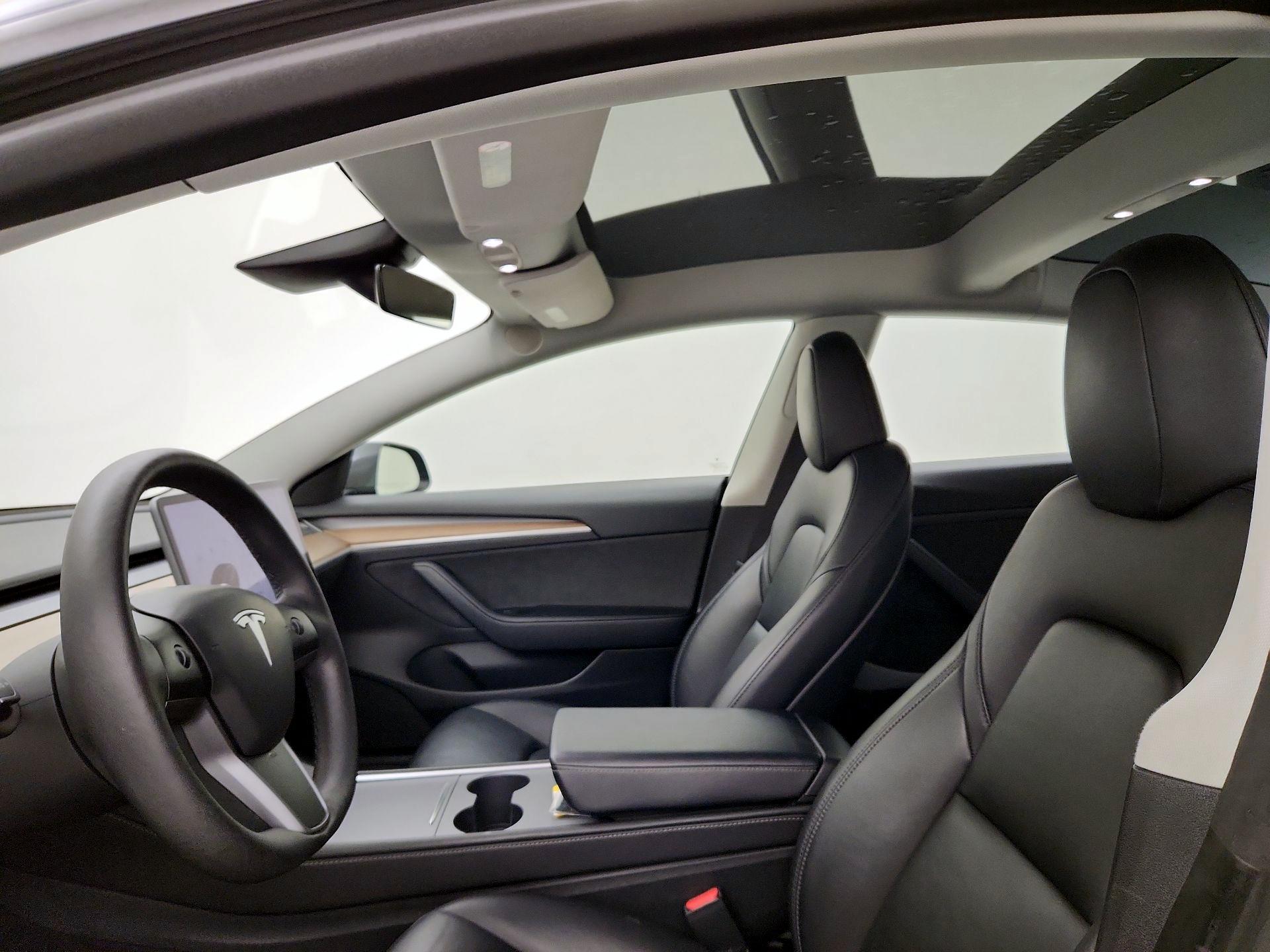 Thumbnail: 2023 Tesla Model 3 - 19