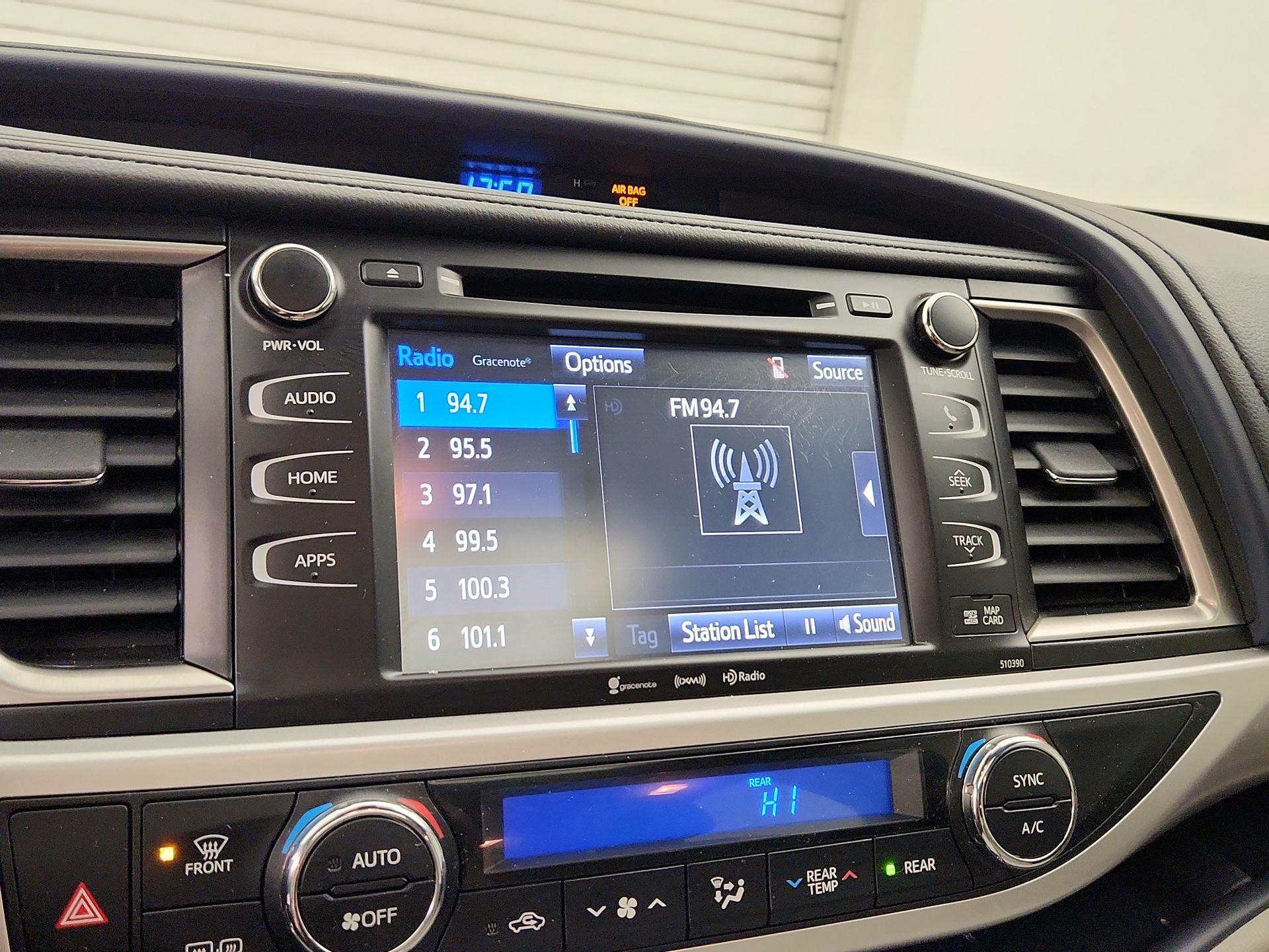 Thumbnail: 2019 Toyota Highlander - 15