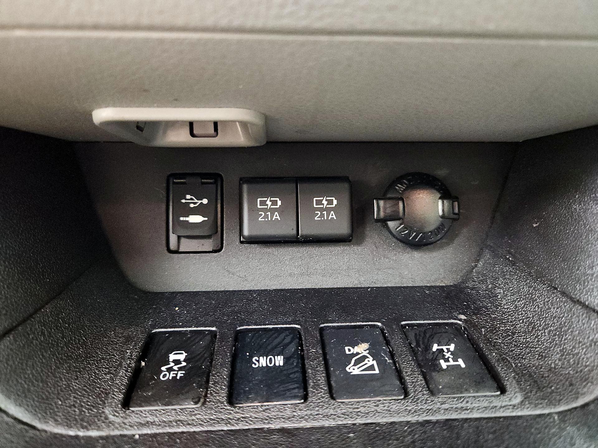 Thumbnail: 2019 Toyota Highlander - 18