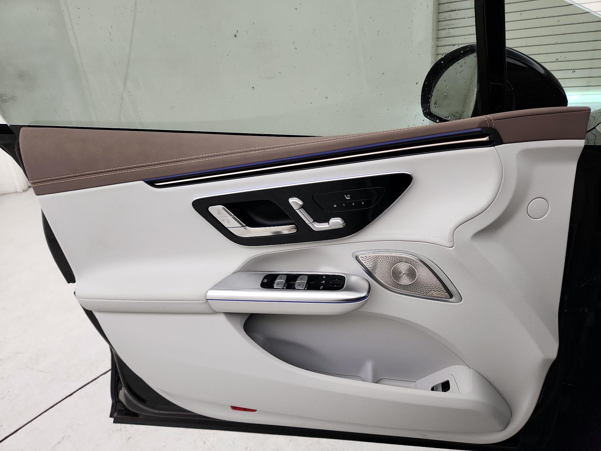 Thumbnail: 2025 Mercedes-Benz EQE - 12