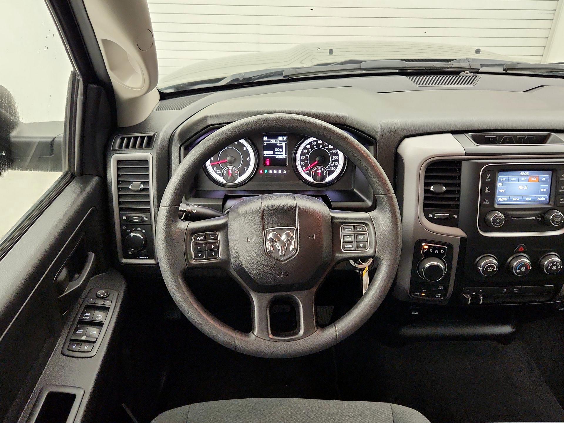 Thumbnail: 2021 RAM 1500 Classic - 10