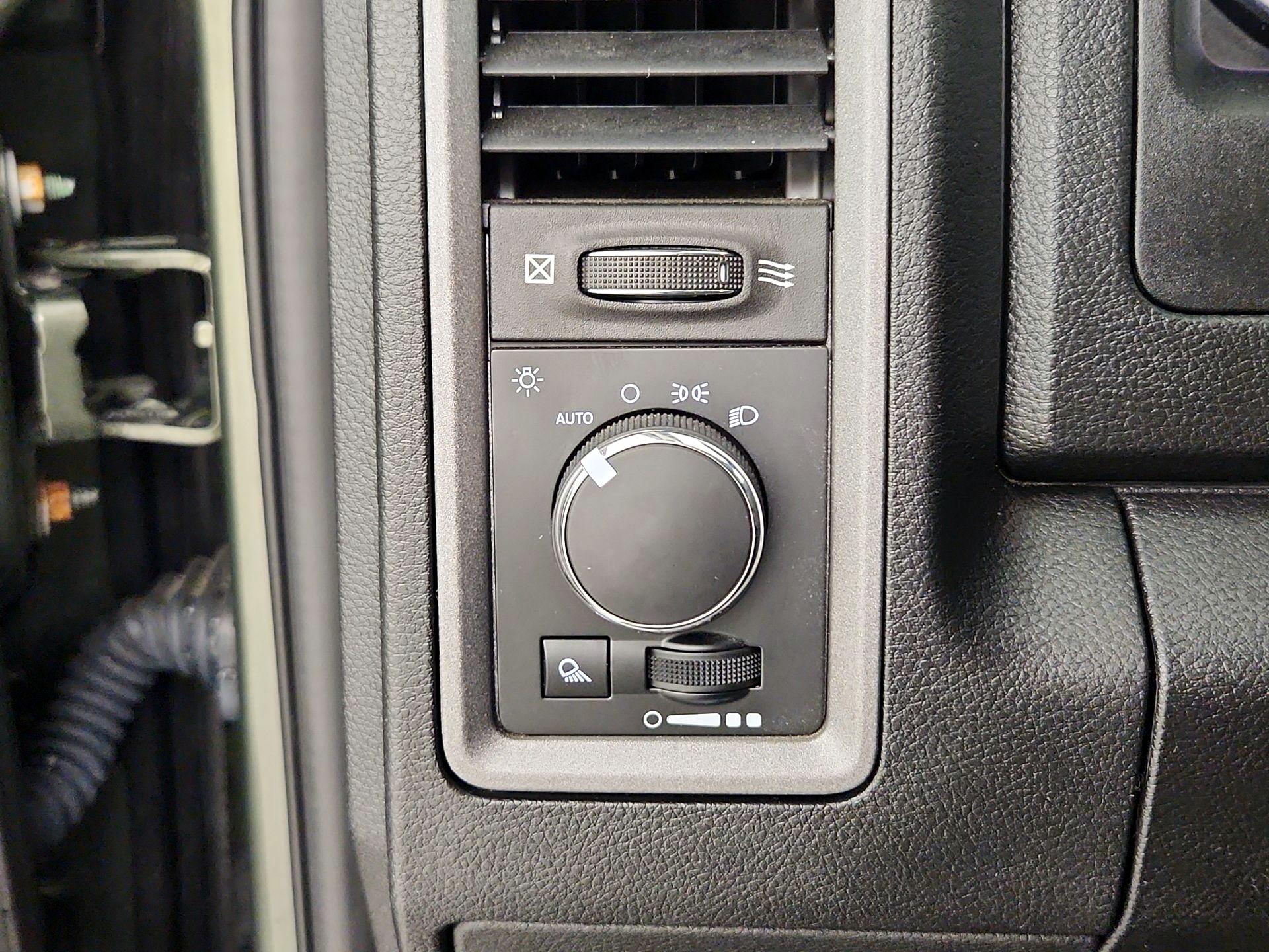 Thumbnail: 2021 RAM 1500 Classic - 13